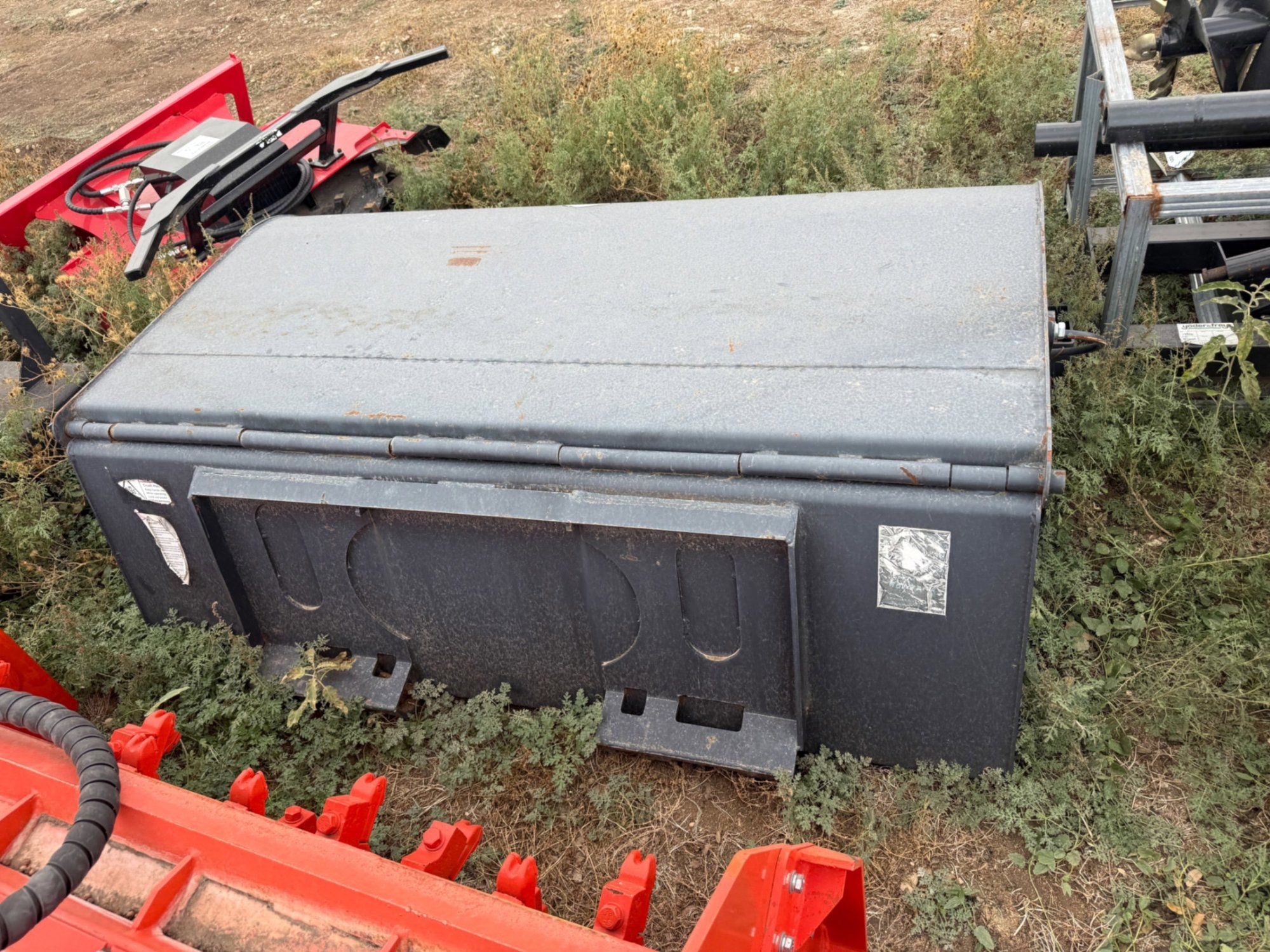 SKID STEER ATTACHMENT BRUSH WITH BOX (A58214)