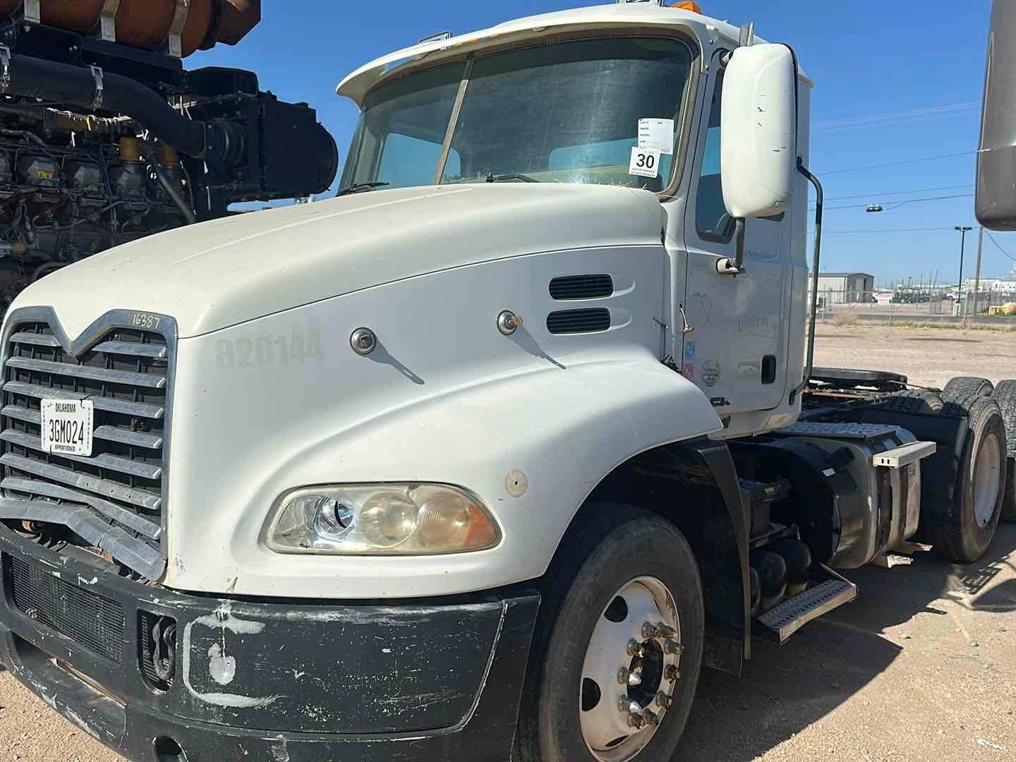 2012 MACK CXU PINNACLE (INOPERABLE) (A48992)