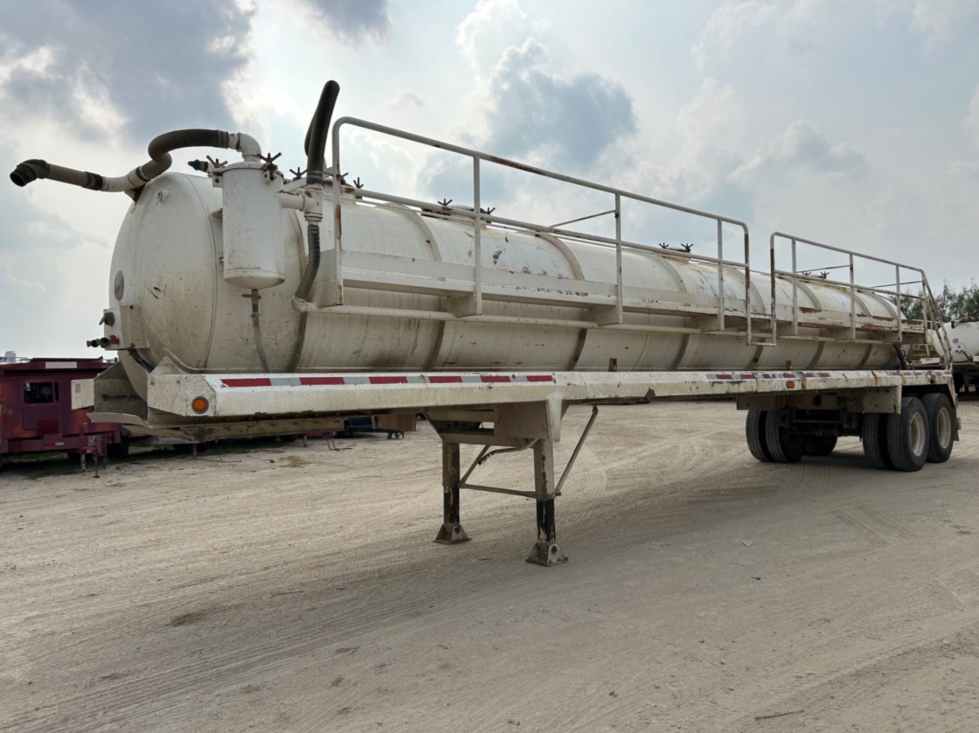 2014 DRAGON 130 BBL VACUUM TRAILER (A58214)