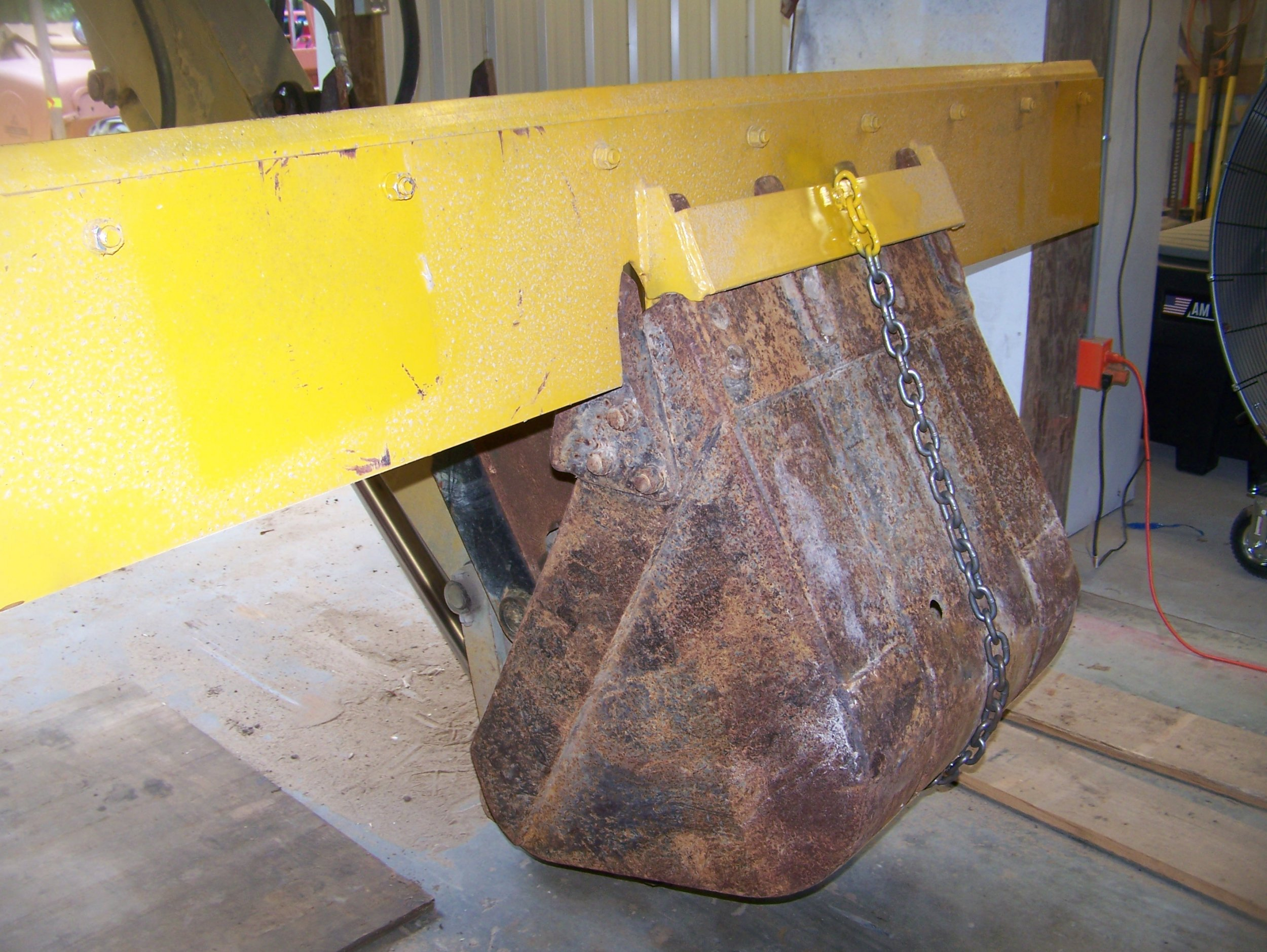 CAT 8 Foot Grader Blade Backside Installation.jpg