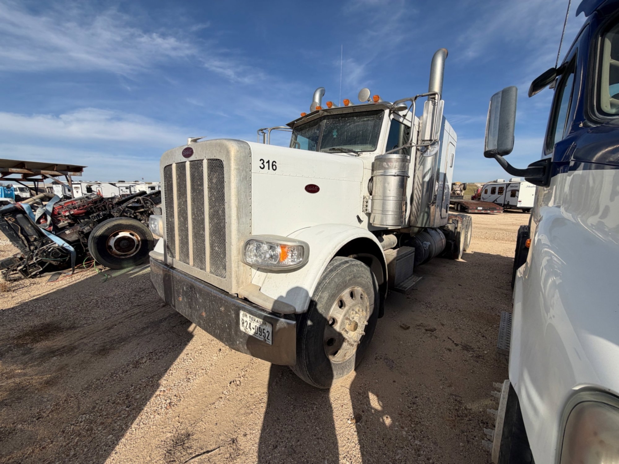 2016 PETERBILT 389 (INOPERABLE) (A58214)