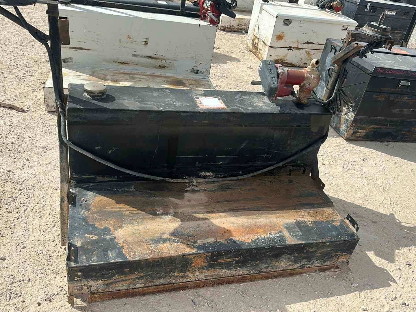 100 GAL FUEL TANK W/PUMP (A52472)