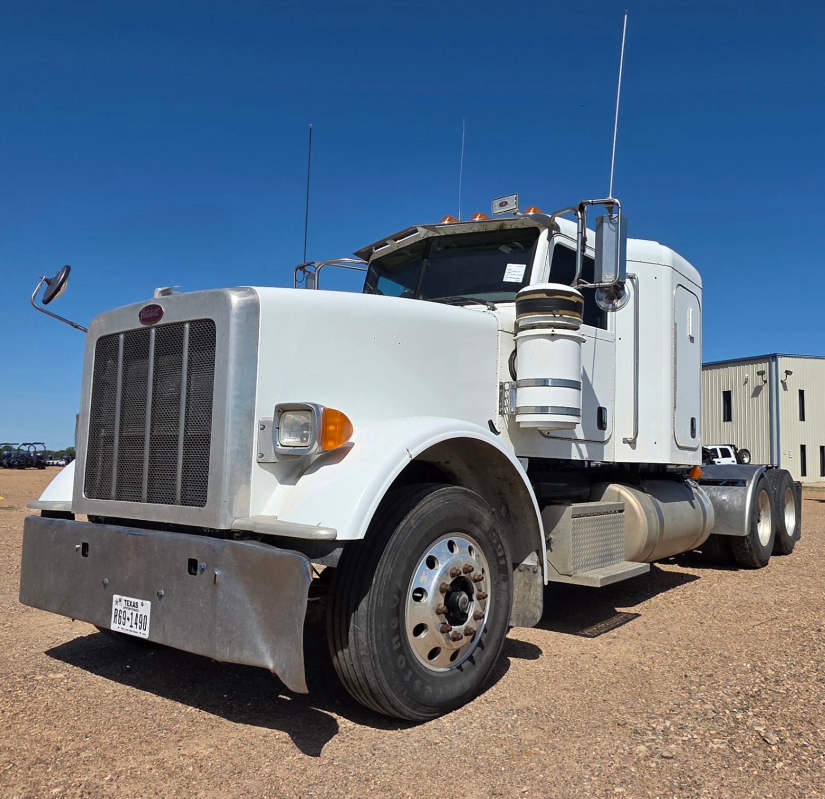 2013 PETERBILT 367 FLAT TOP SLEEPER (INOPERABLE) (A47001)