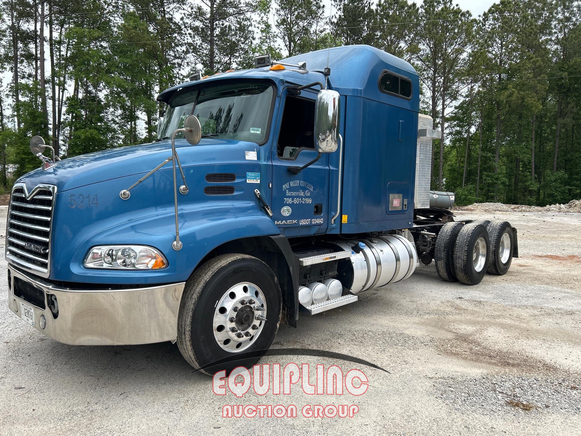 2015 MACK CXU613 TANDEM AXLE SLEEPER TRUCK (A59575)