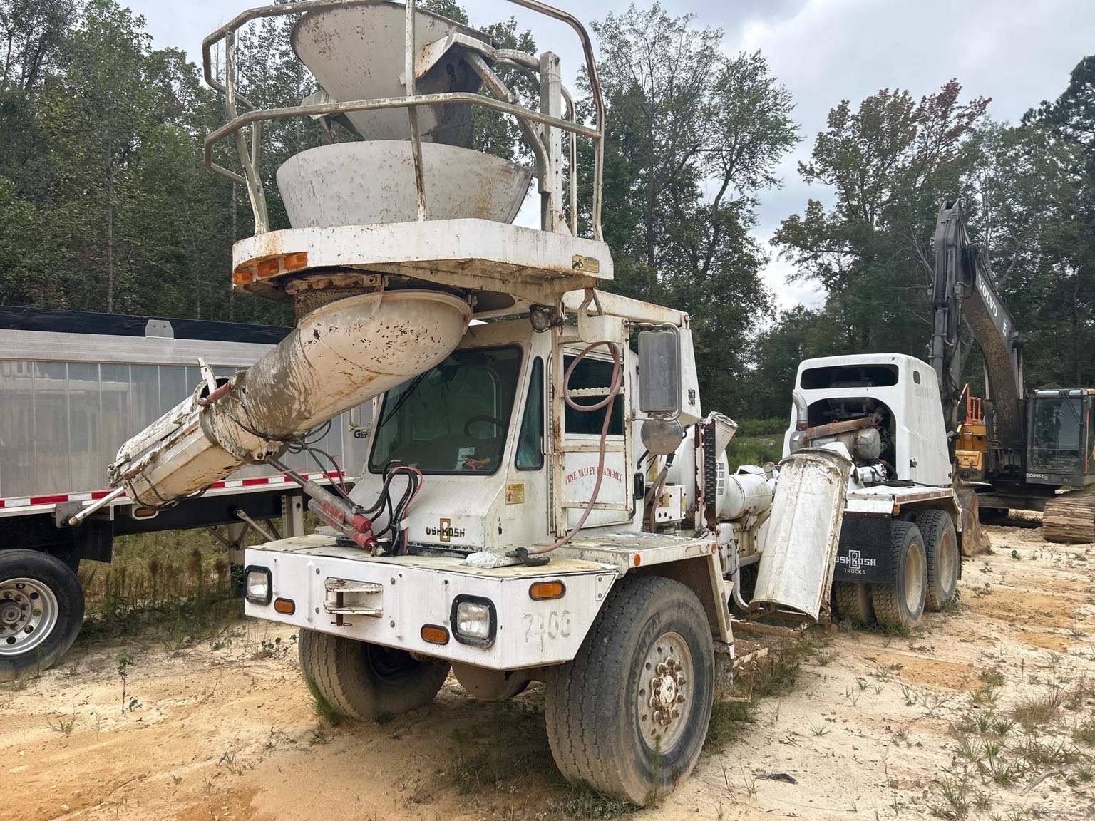 2008 OSHKOSH FRONT DISCHARGE CONCRETE TRUCK (A54313)