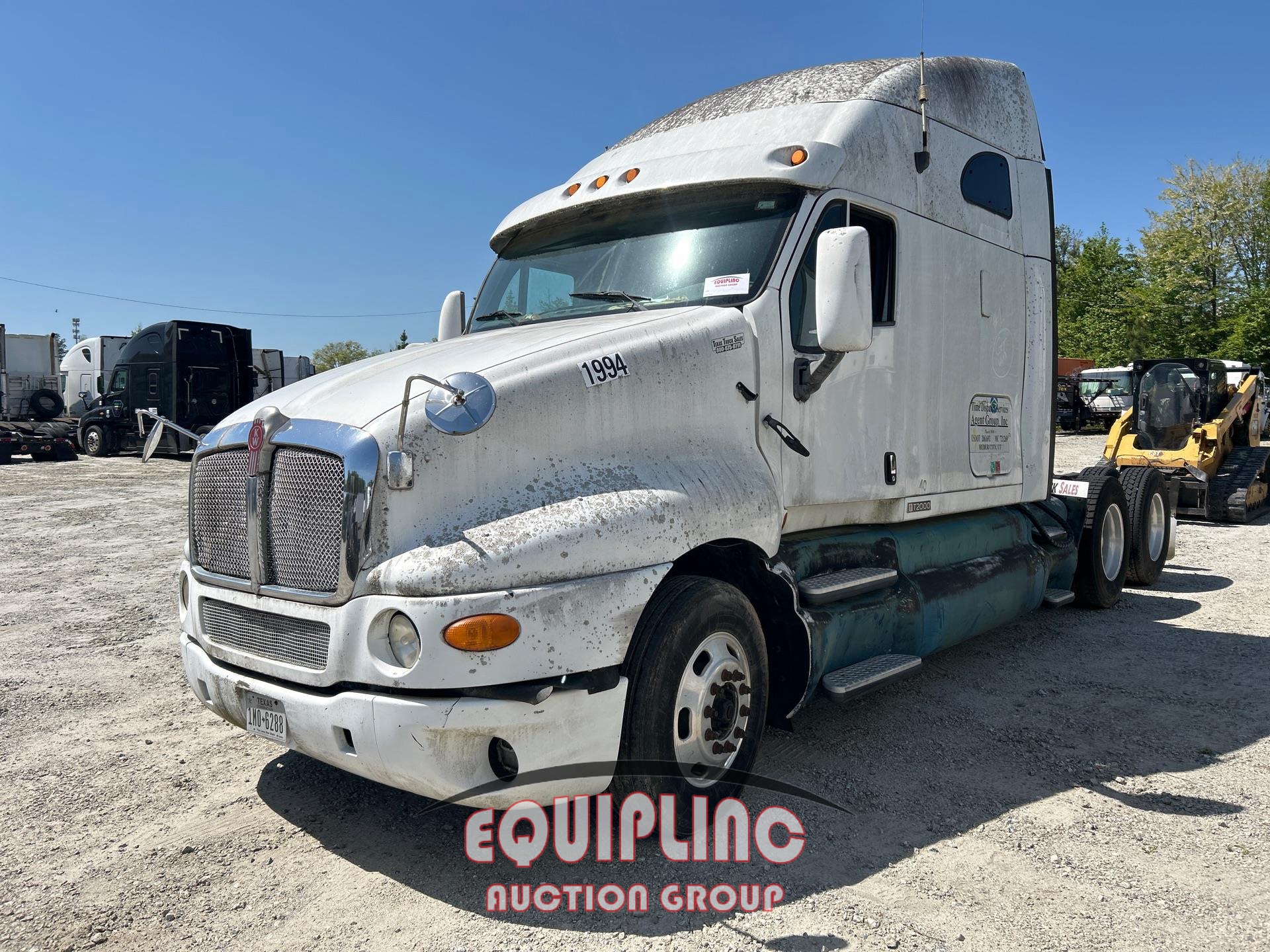 2007 KENWORTH T2000 TANDEM AXLE SLEEPER TRUCK (A43003)