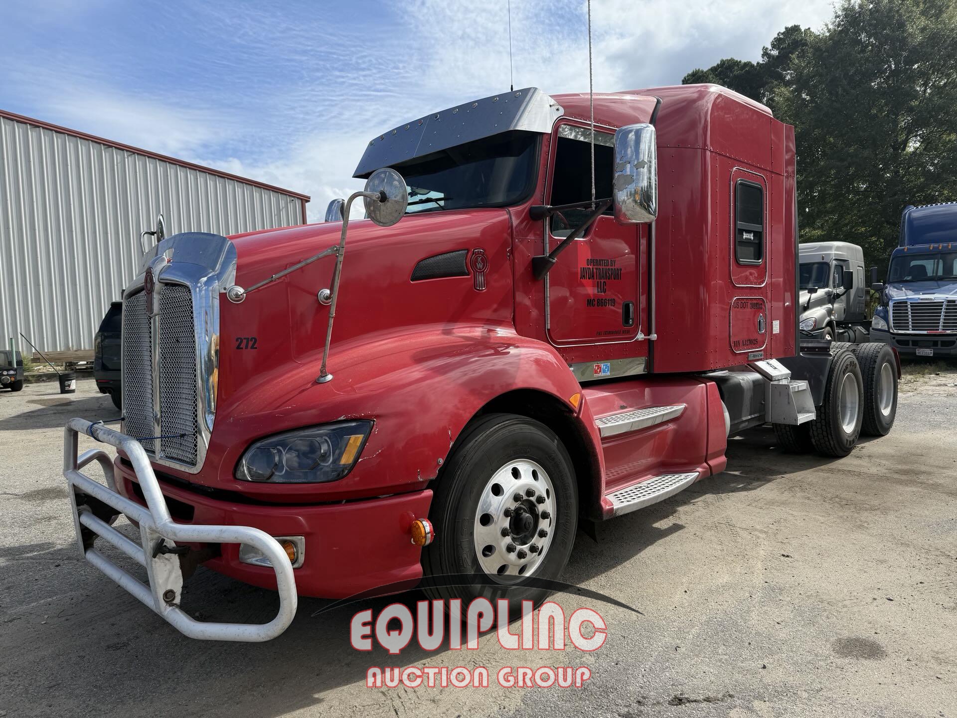 2010 KENWORTH T660 TANDEM AXLE MID ROOF SLEEPER (A58017)