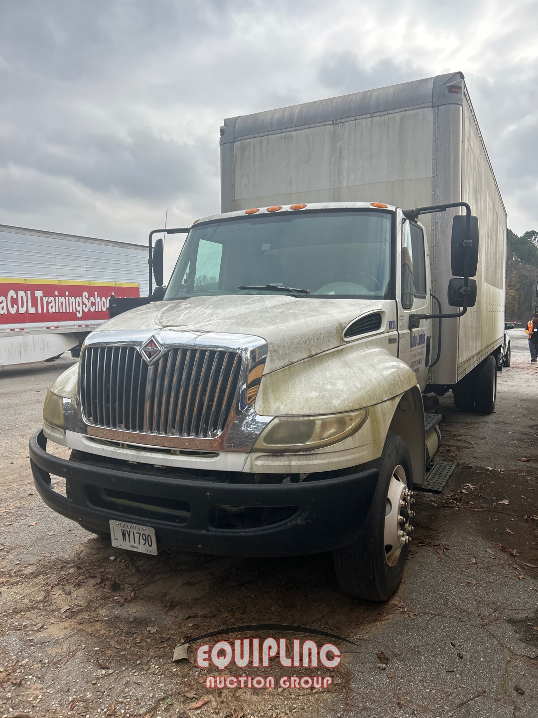 2011 INTERNATIONAL DURASTAR 26FT NON CDL BOX TRUCK (A58017)