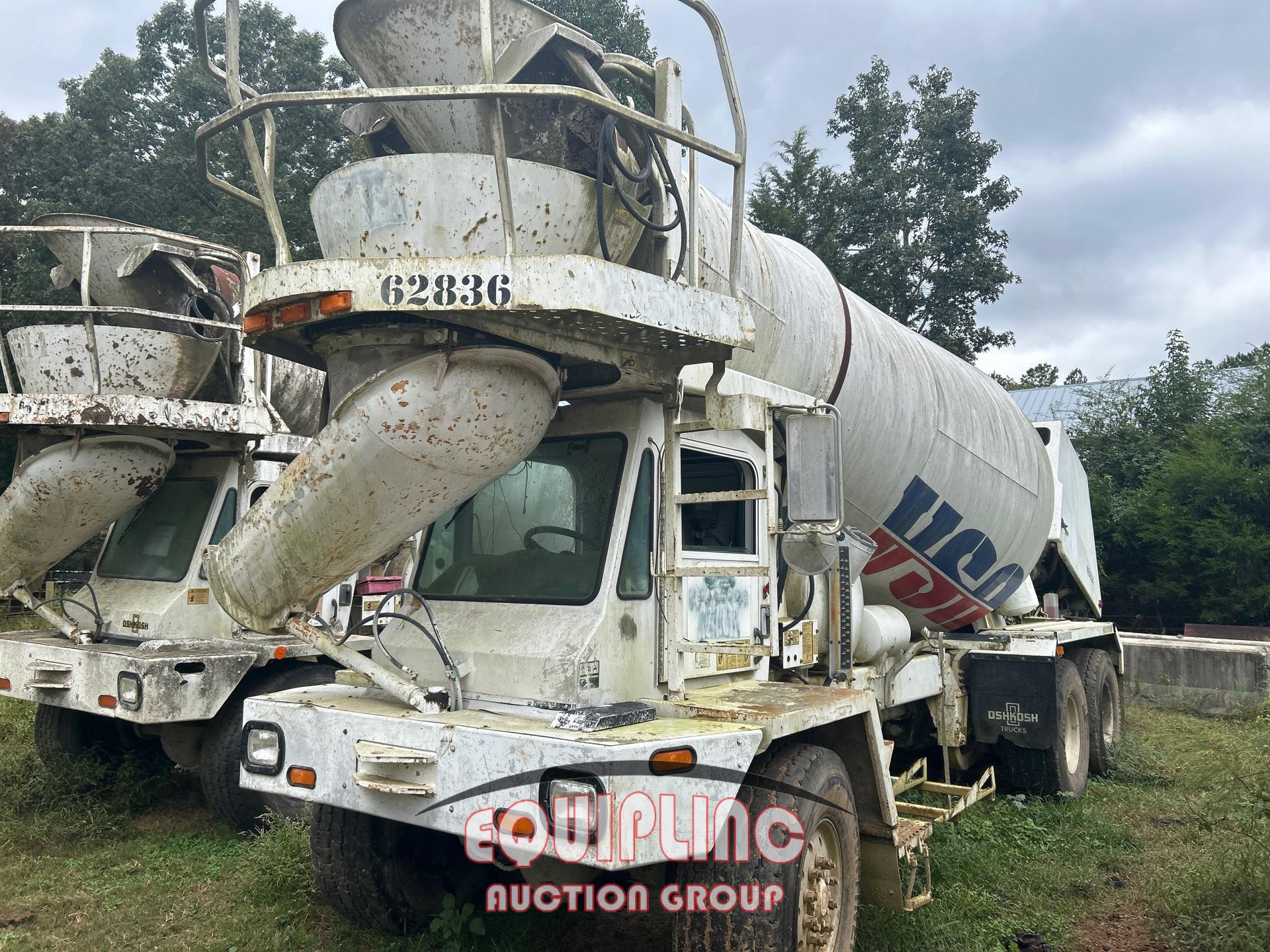 2005 OSHKOSH FRONT DISCHARGE CONCRETE TRUCK (A54313)