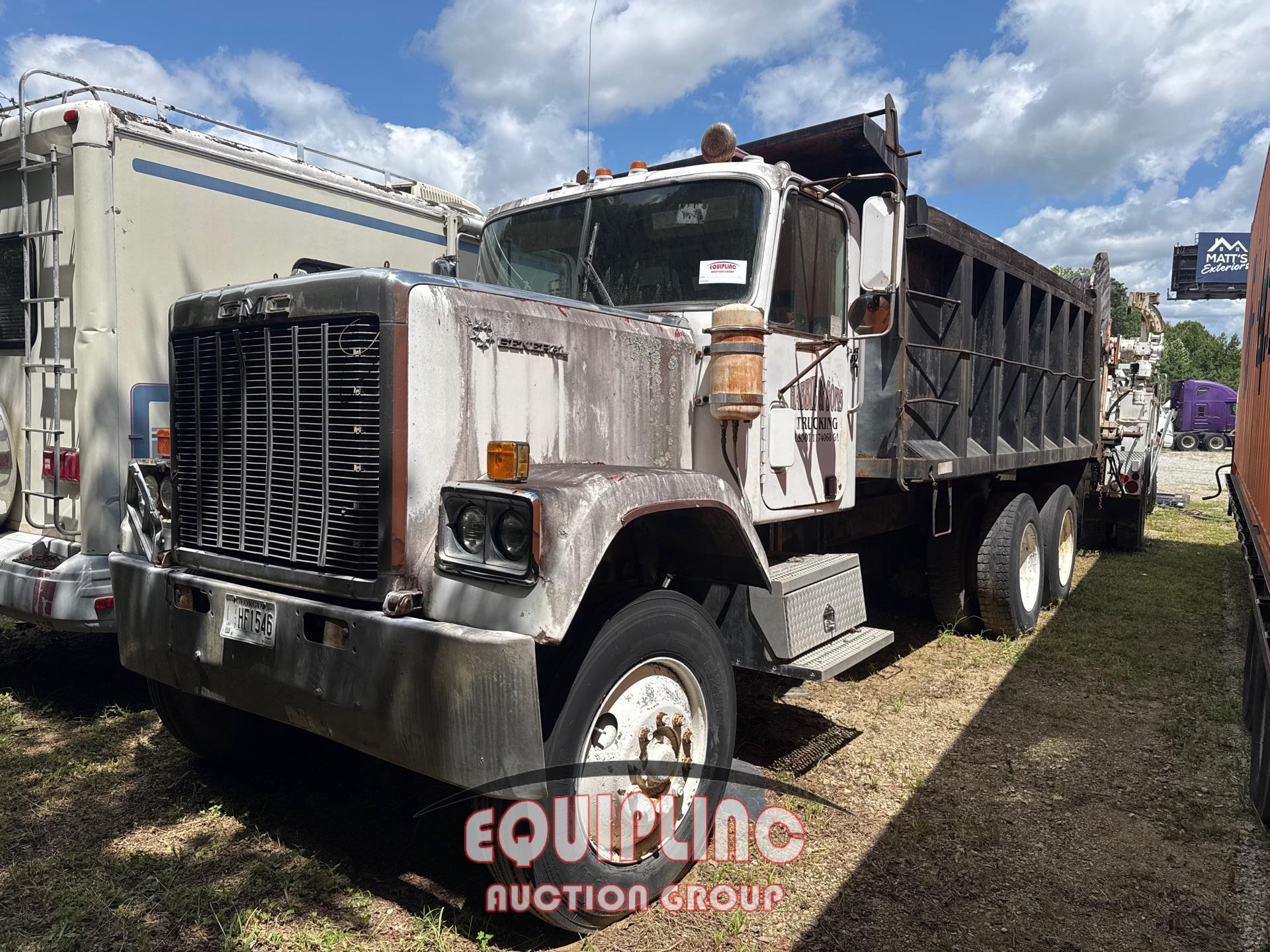 1977 GMC GENERAL TANDEM AXLE DUMP TRUCK (A52577)