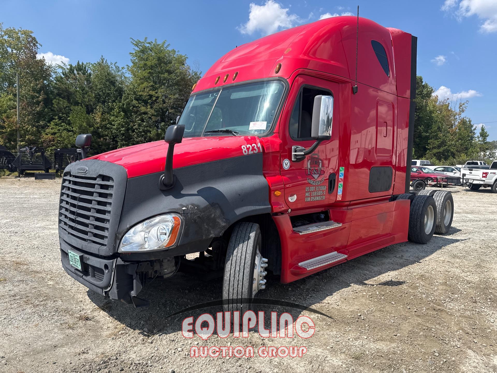 2013 FREIGHTLINER CASCADIA TANDEM AXLE SLEEPER TRUCK (A54607)