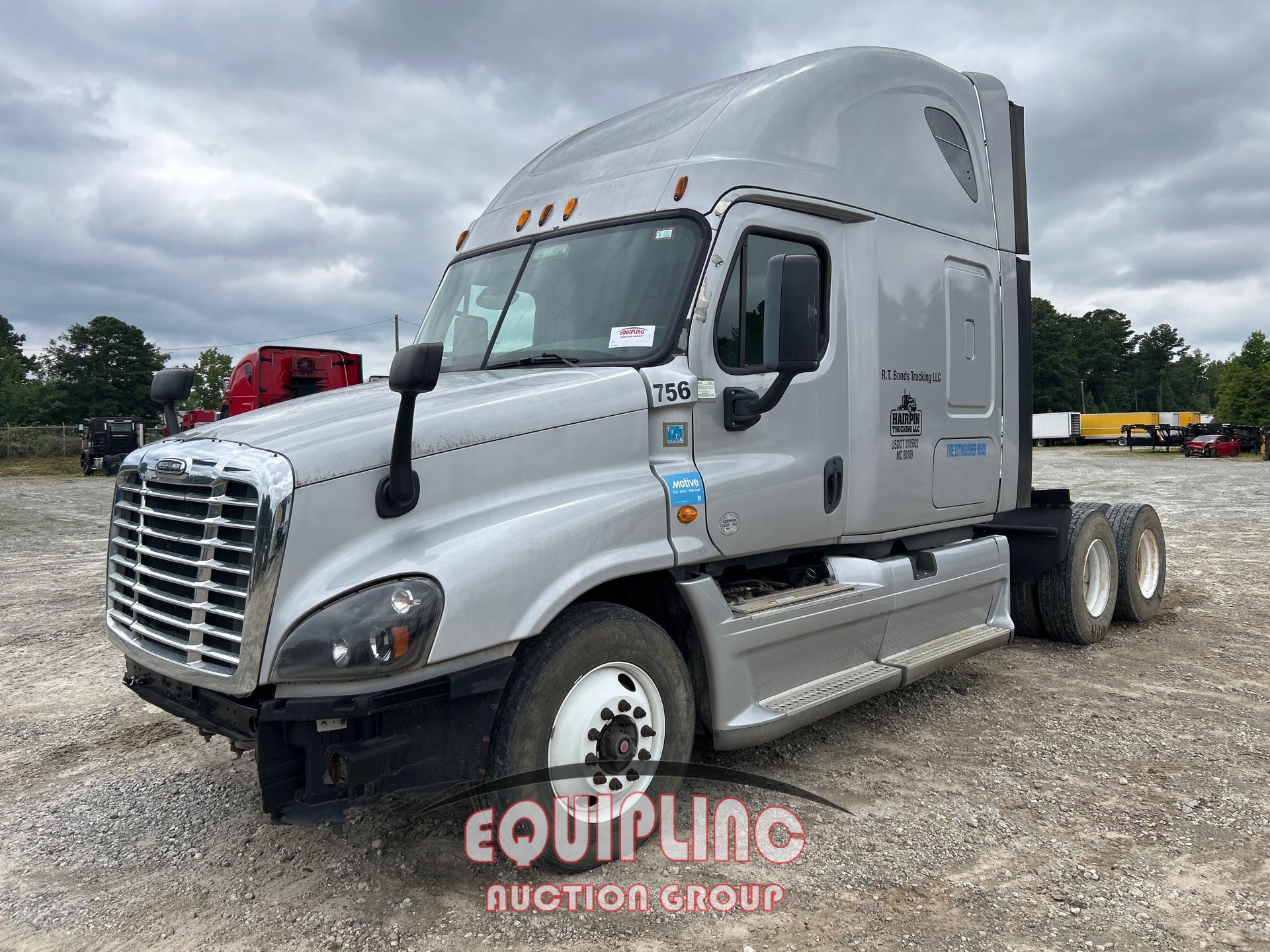 2015 FREIGHTLINER CASCADIA TANDEM AXLE SLEEPER TRUCK (A52577)
