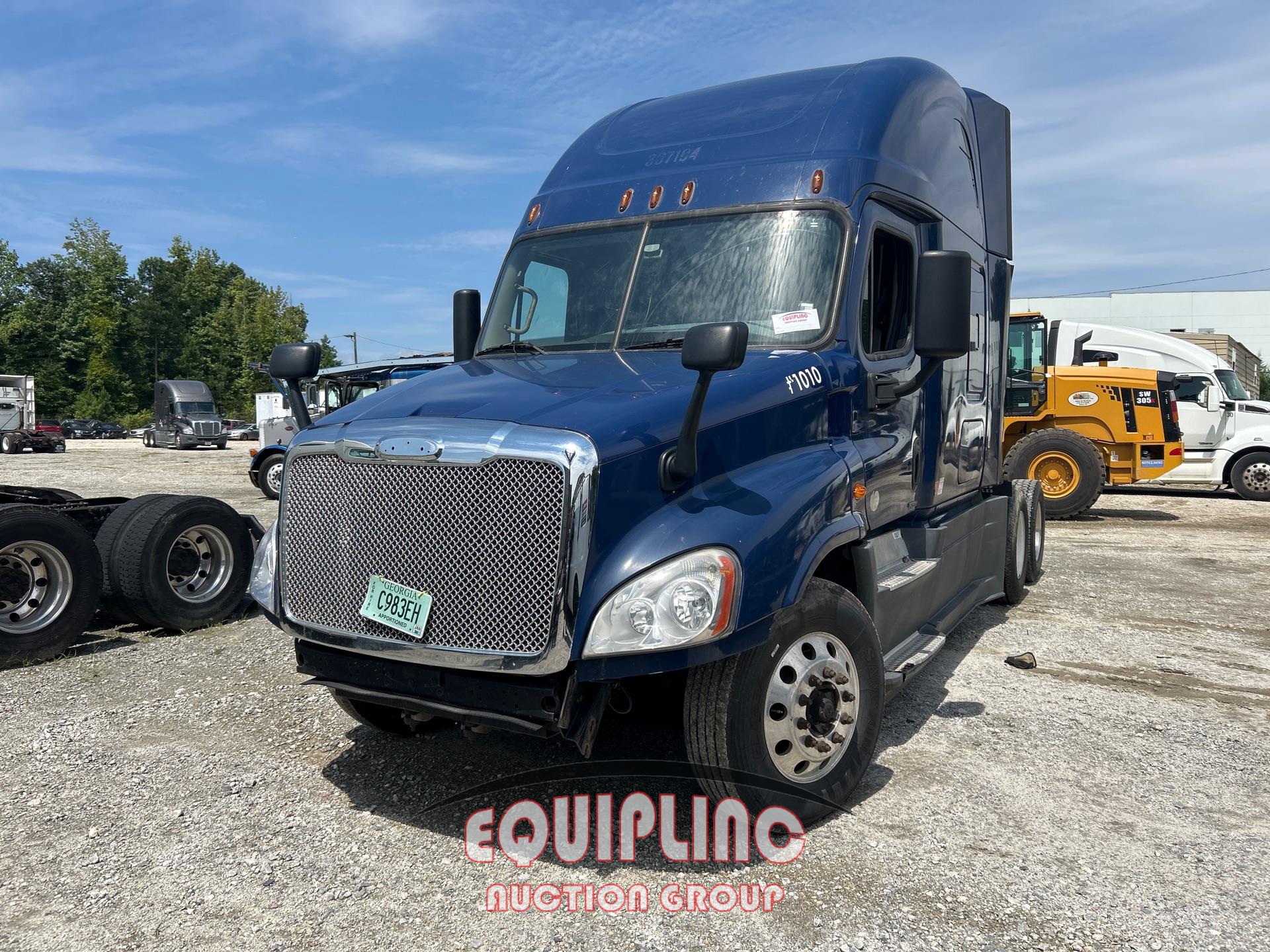 2016 FREIGHTLINER CASCADIA TANDEM AXLE SLEEPER TRUCK (A52576)