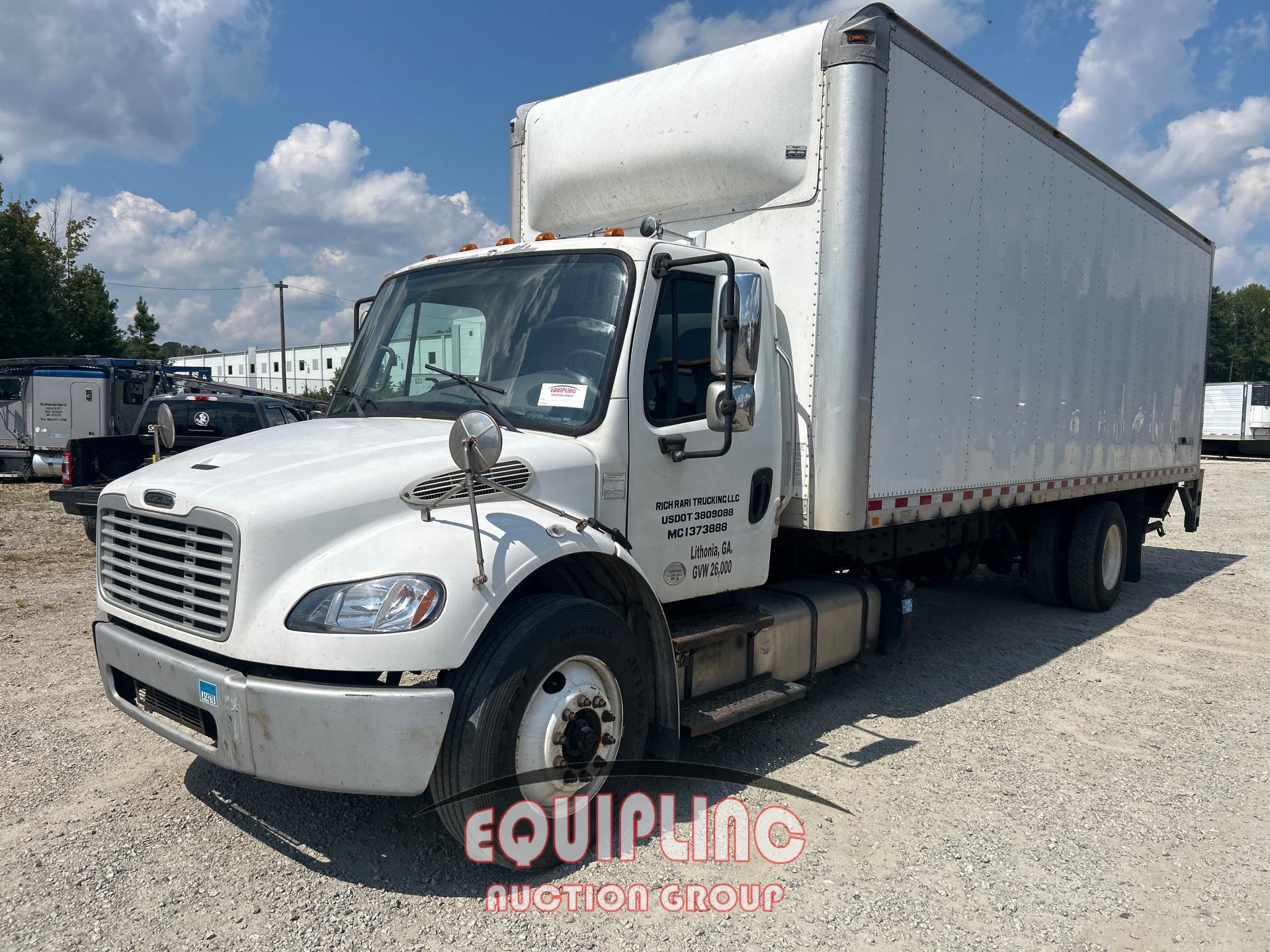 2016 FREIGHTLINER M2 26FT NON CDL BOX TRUCK (A53426)