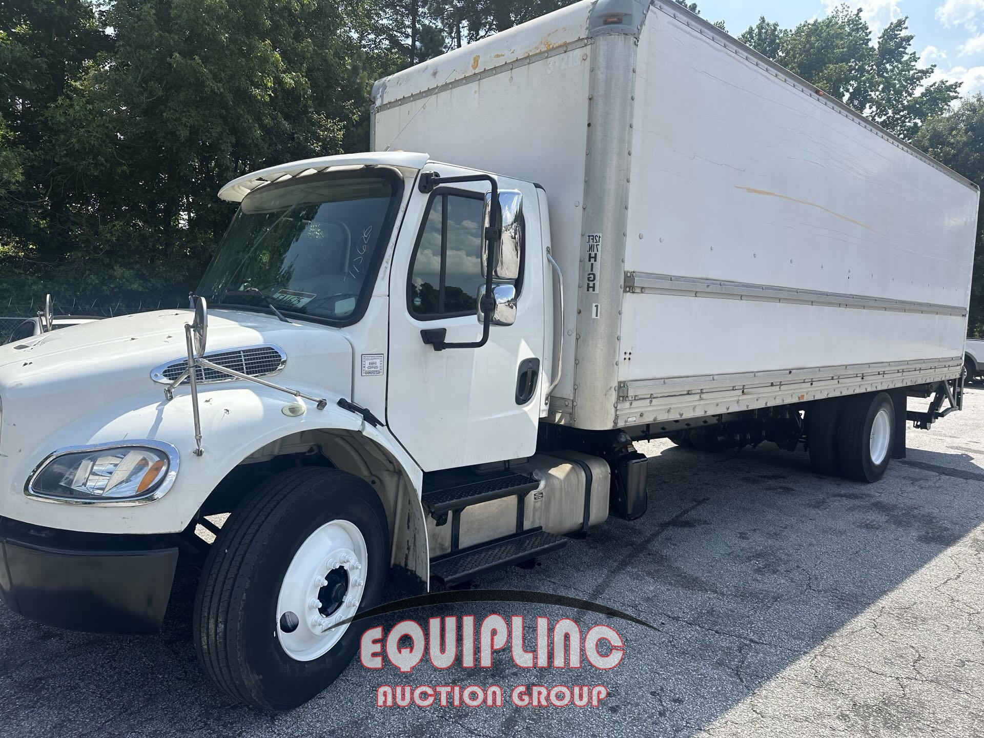 2018  FREIGHTLINER M2 26FT NON CDL BOX TRUCK (A52141)
