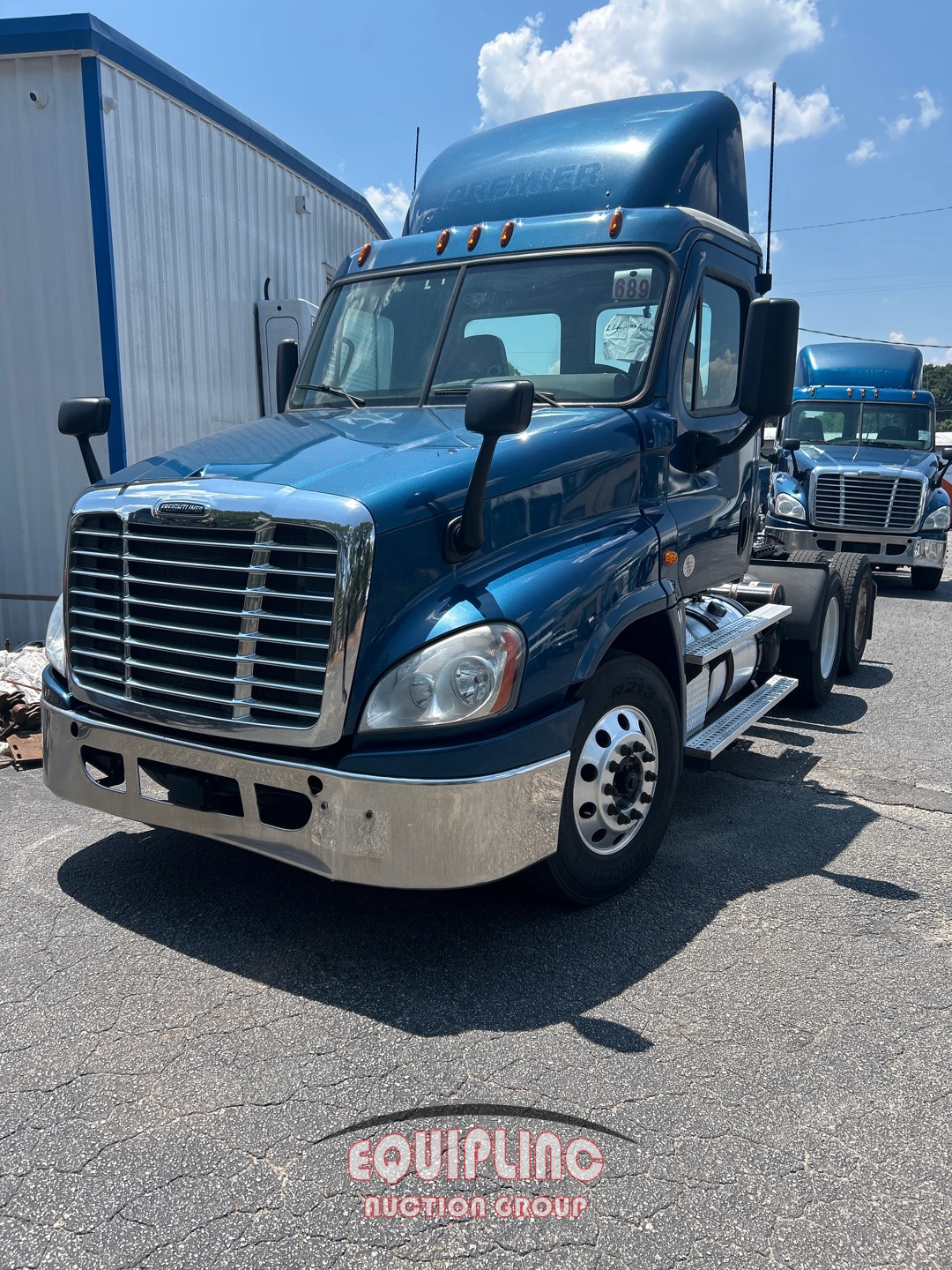 2018 FREIGHTLINER CASCADIA TANDEM AXLE DAY CAB (A51222)