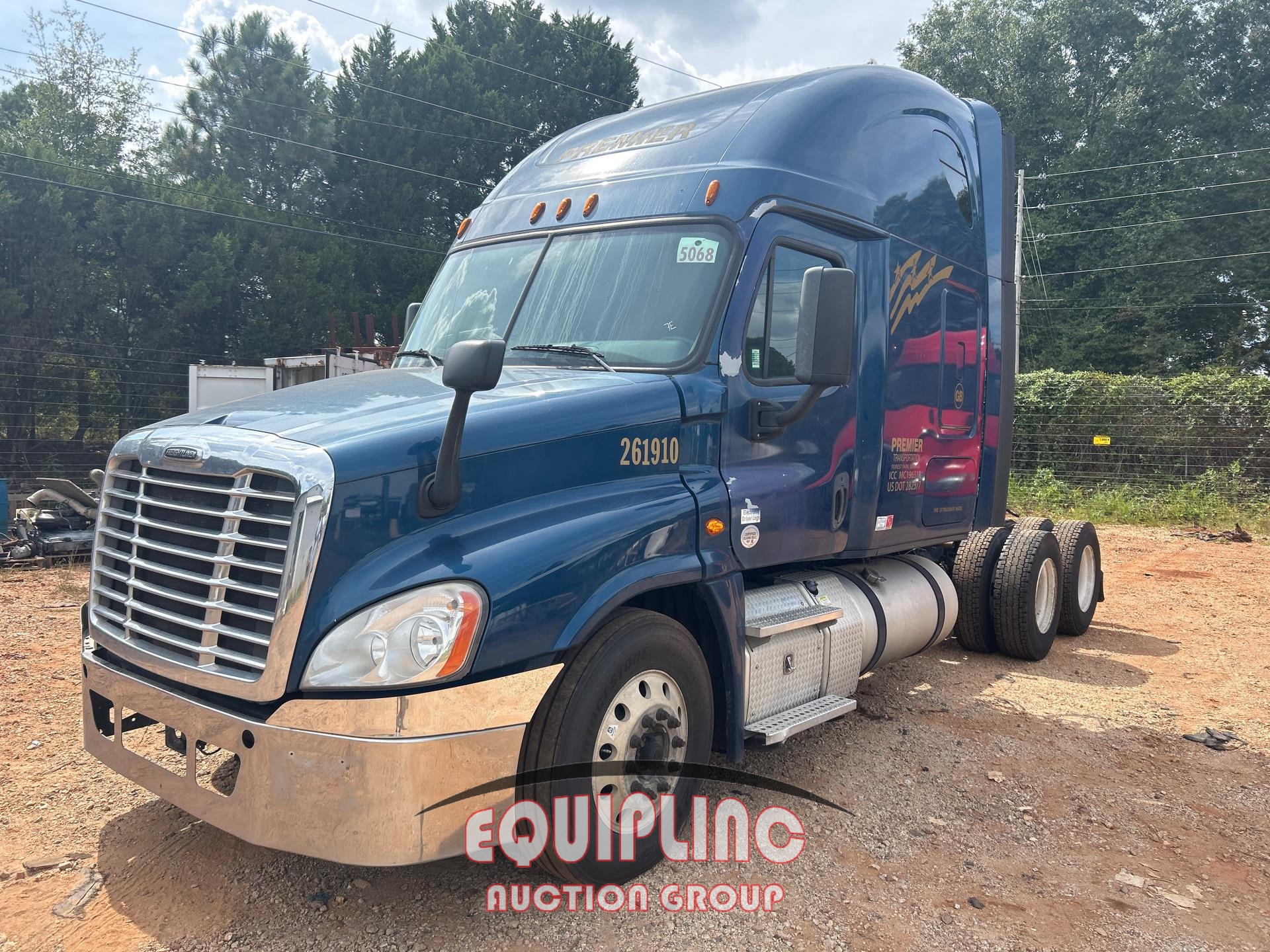 2019 FREIGHTLINER CASCADIA TANDEM SLEEPER TRUCK (A54607)
