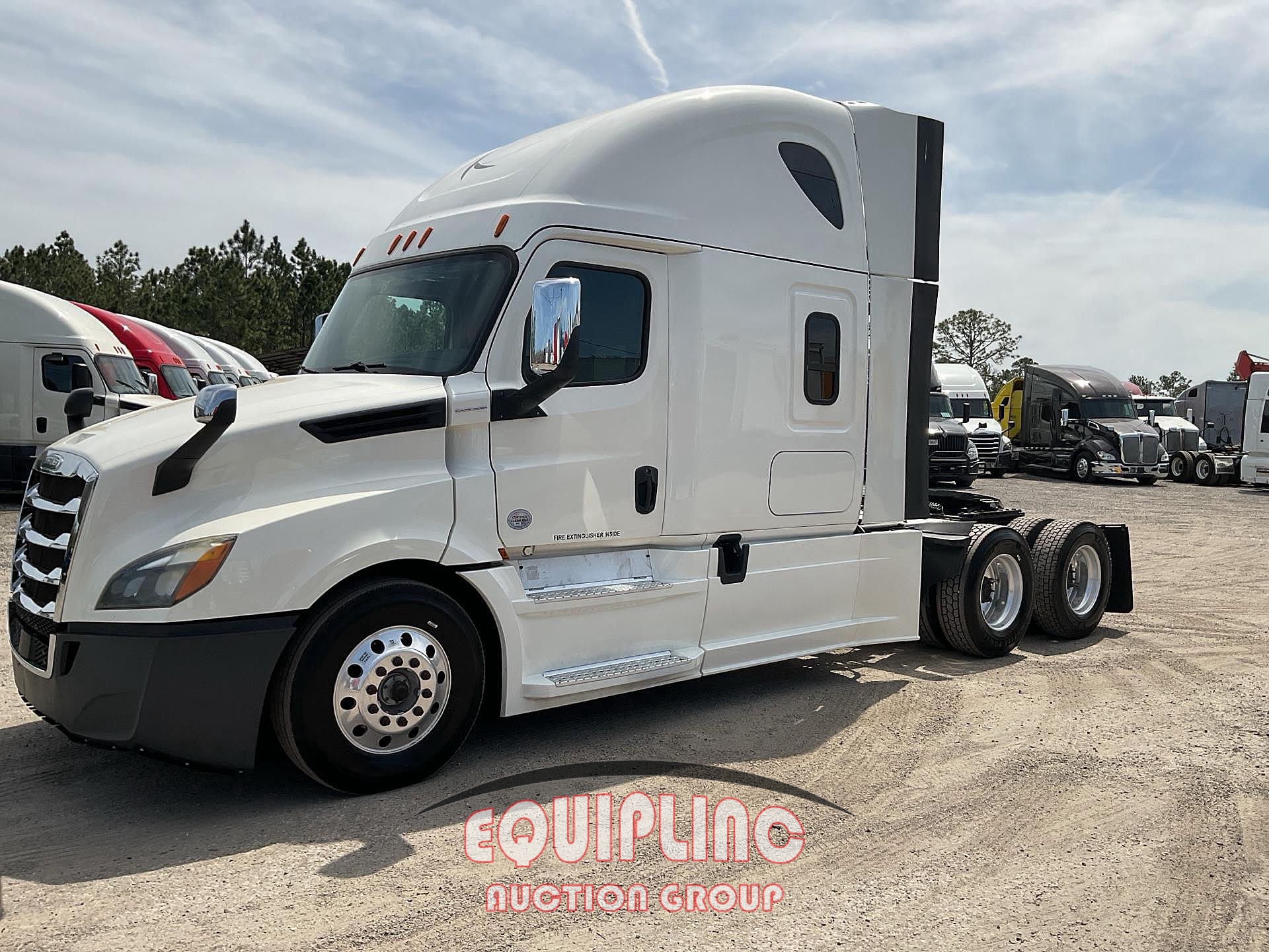 2020 FREIGHTLINER CASCADIA TANDEM AXLE SLEEPER TRUCK (A53426)