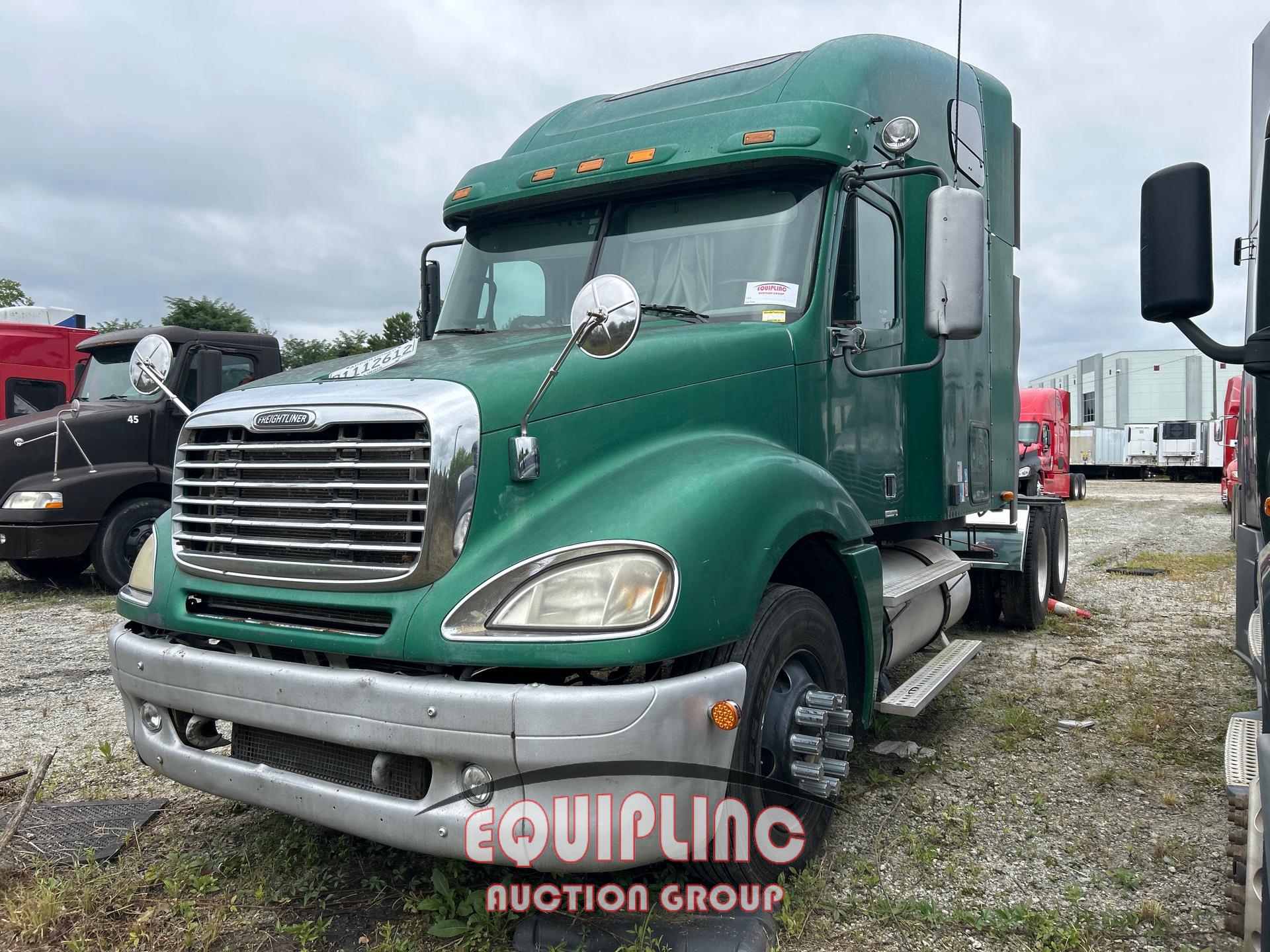 2004 FREIGHTLINER CL120 TANDEM AXLE SLEEPER TRUCK (A52577)