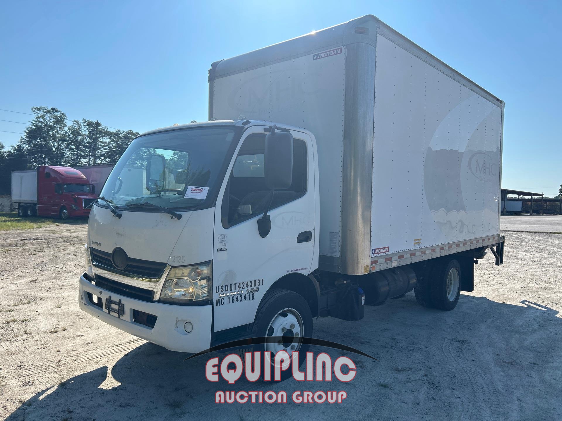 2019 HINO 195 16 FT BOX TRUCK WITH LIFT GATE (A52576)