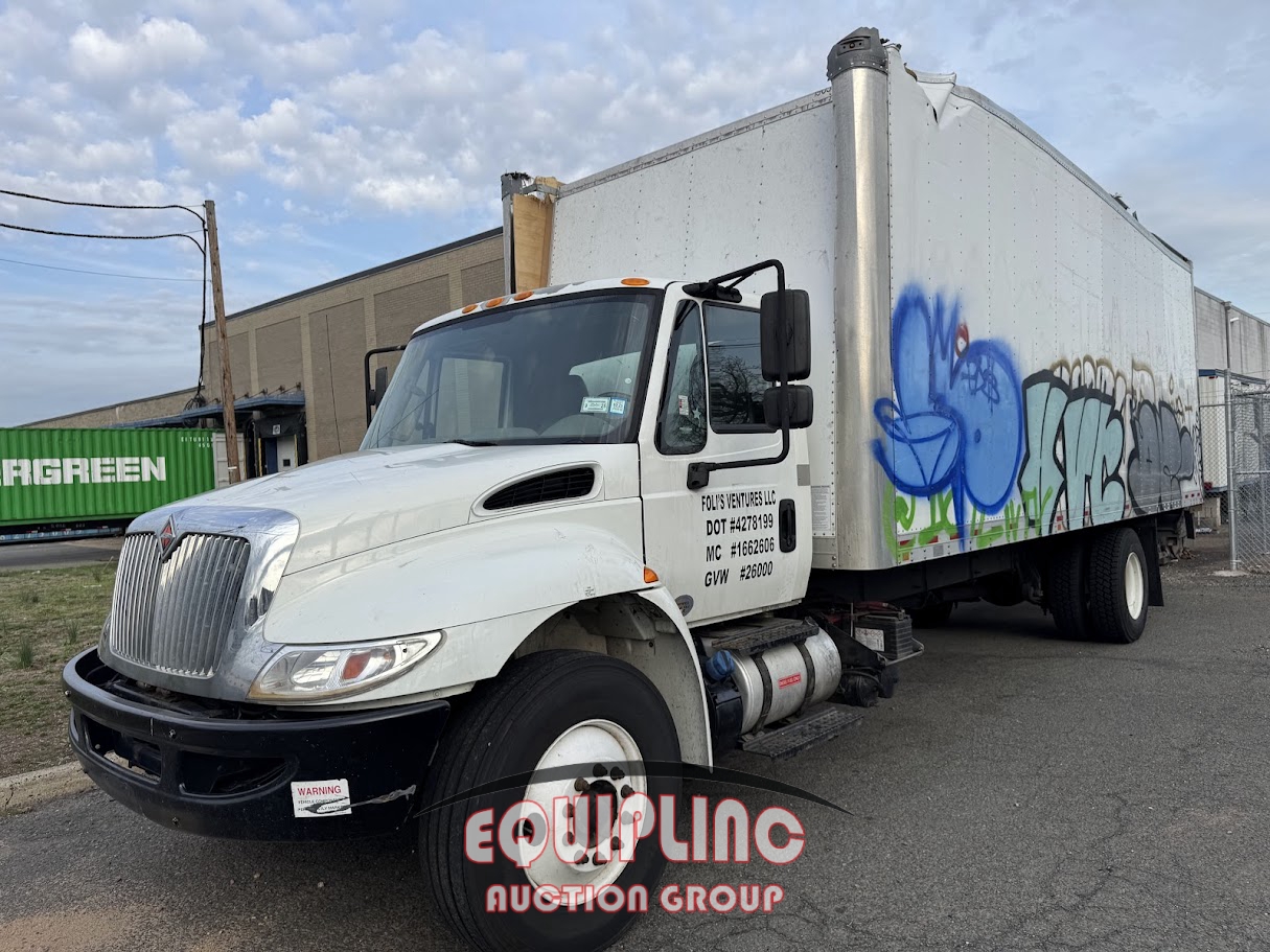 2018 INTERNATIONAL 4300 26FT BOX TRUCK (A56129)