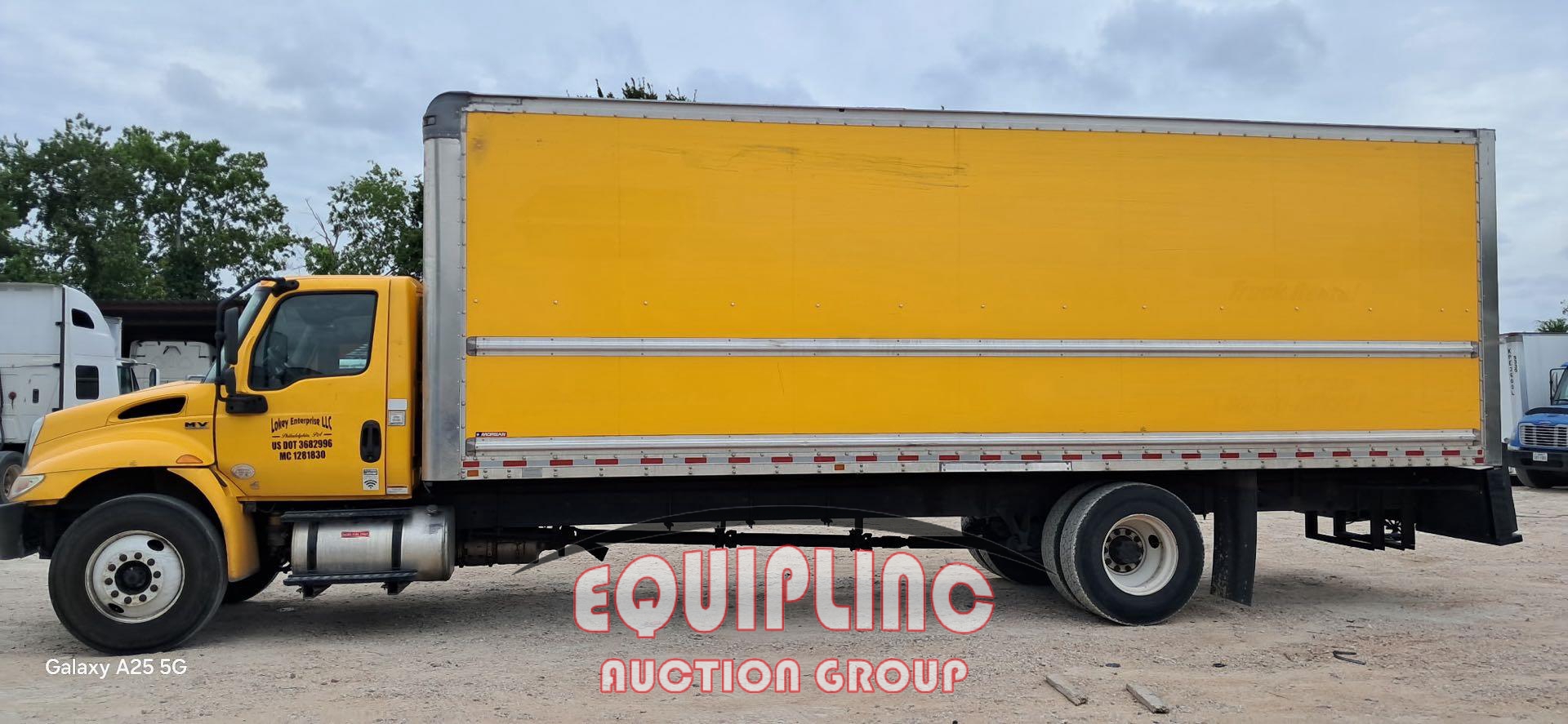 2020 INTERNATIONAL MV607 26FT NON CDL BOX TRUCK (A52141)
