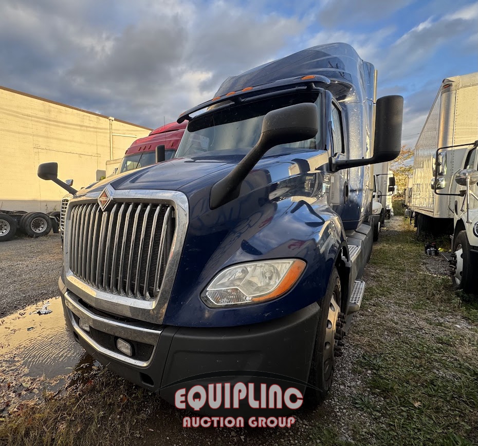 2020 INTERNATIONAL LT625 TANDEM AXLE SLEEPER (A58018)