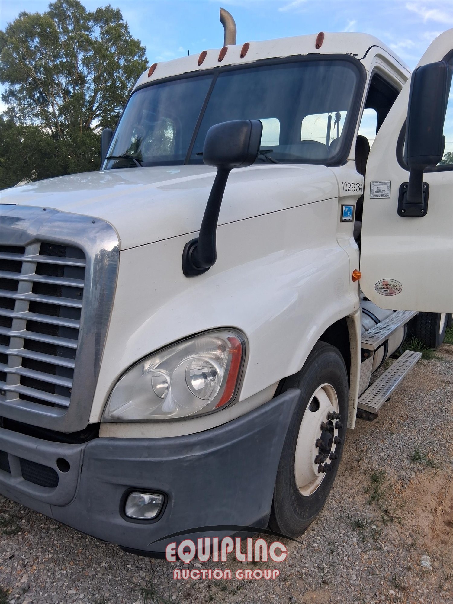 2015 FREIGHTLINER CASCADIA TANDEM AXLE DAY CAB (A51222)