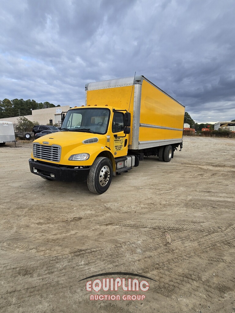2018 FREIGHTLINER M2 26FT BOX TRUCK (A59575)