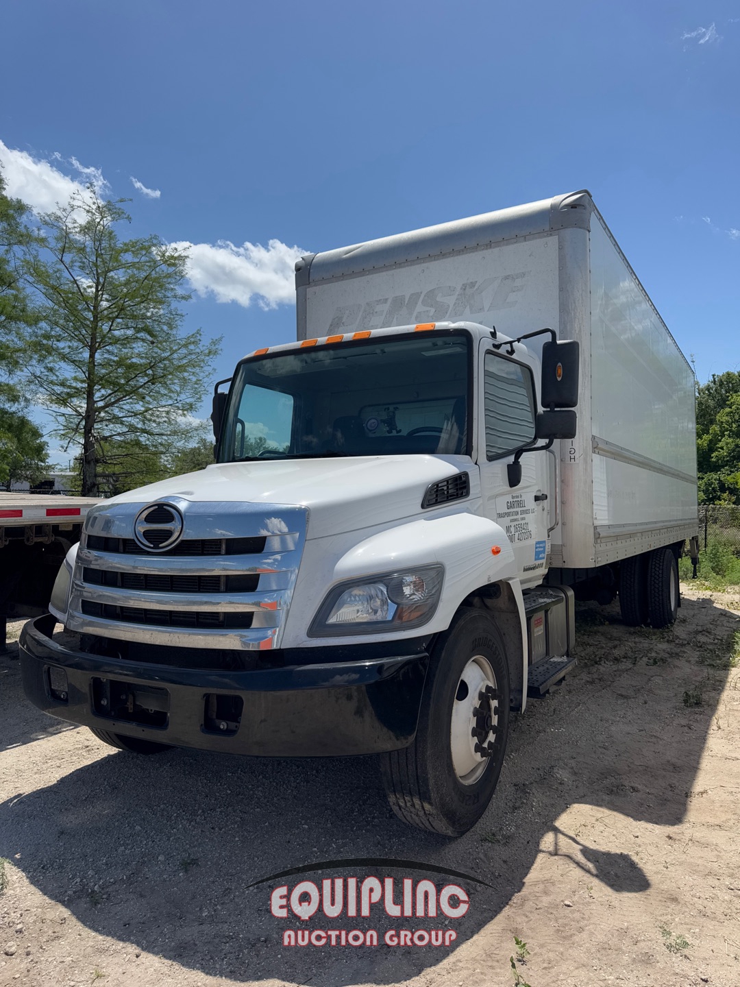 2019 HINO 268 26FT BOX TRUCK (A53426)
