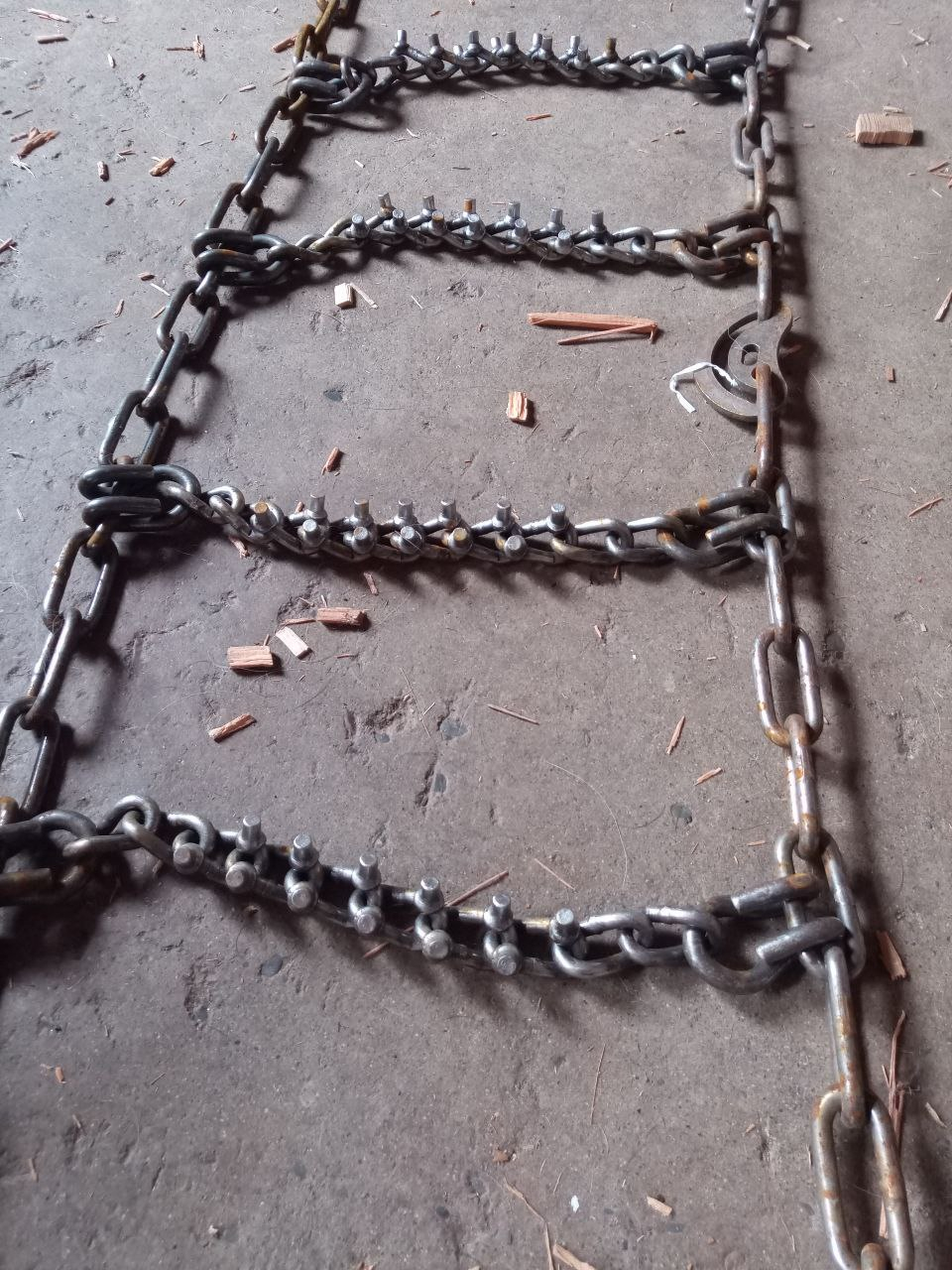 Chains.jpg