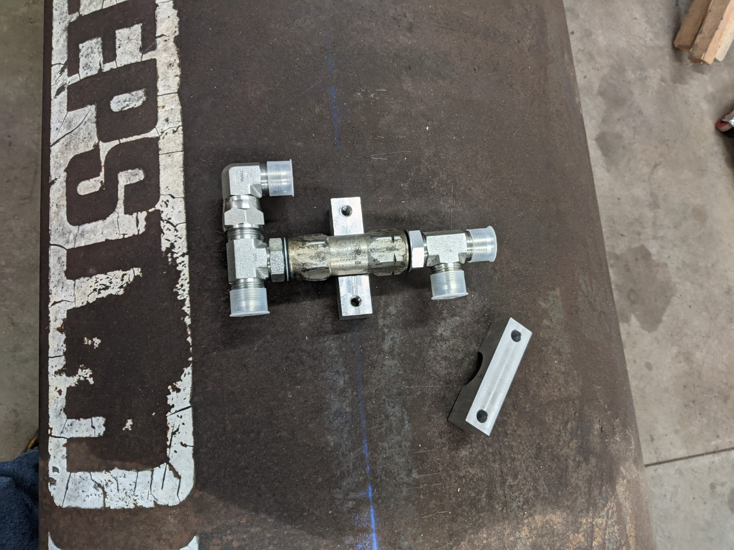 Check Valve mount (1) (Large).jpg