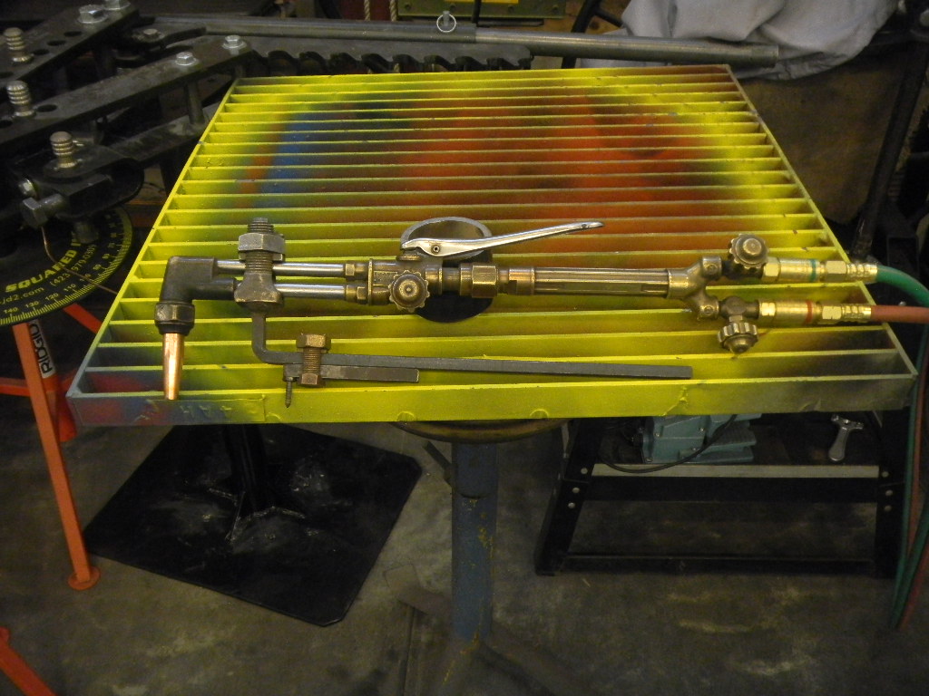 Circle%20burner%20table.JPG