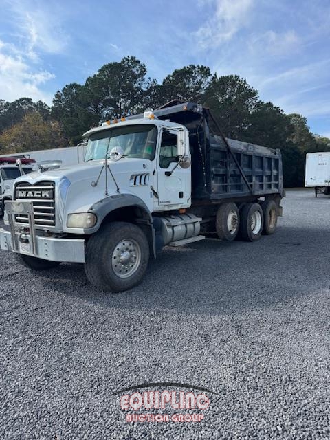 2007 MACK CTP713 TRI AXLE DUMP TRUCK (A59575)