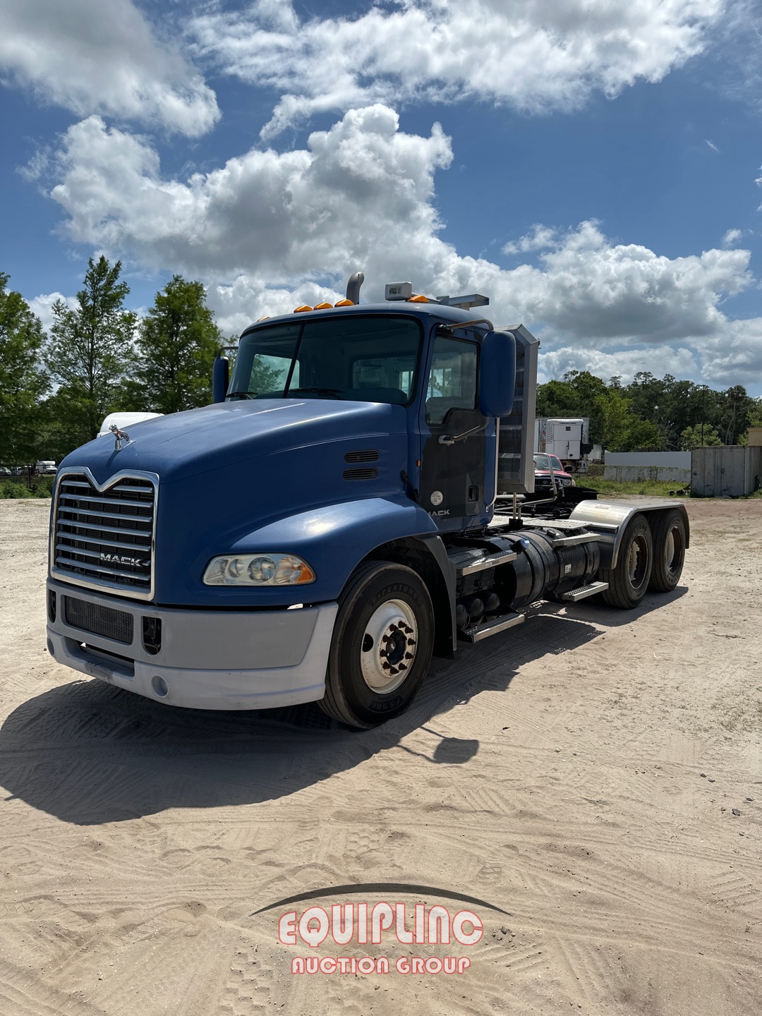 2012 MACK CXU (PINNACLE) DAY CAB (A50046)