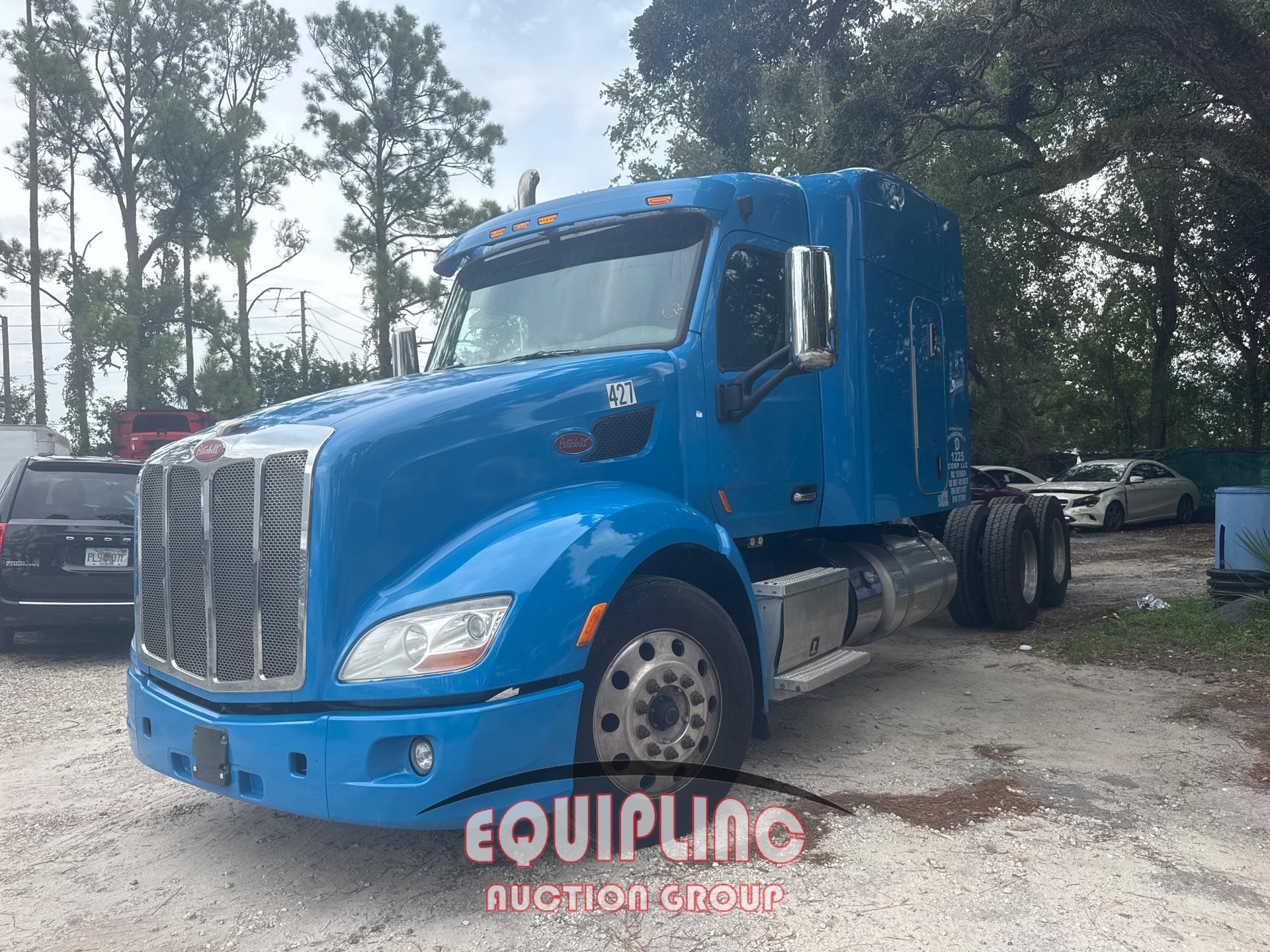 2014 PETERBILT 579 SLEEPER (A52576)