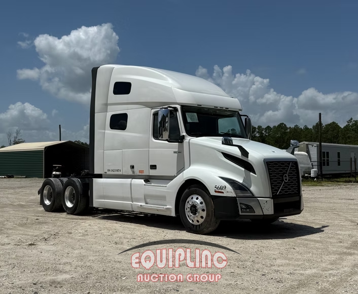 2020 VOLVO VNL760 SLEEPER (A51222)