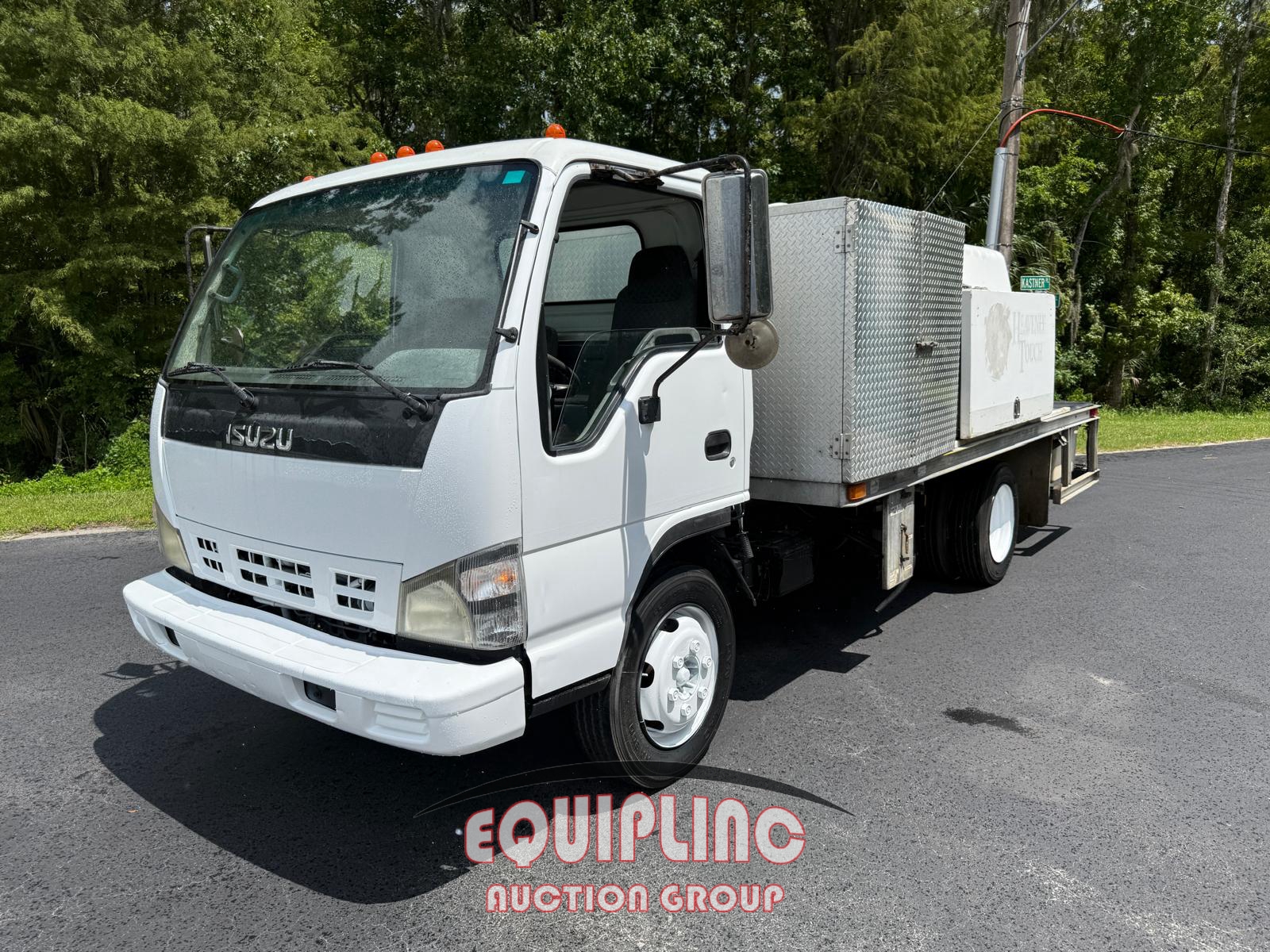 2006 ISUZU NPR  FERTILIZER / LAWN TRUCK (A52141)