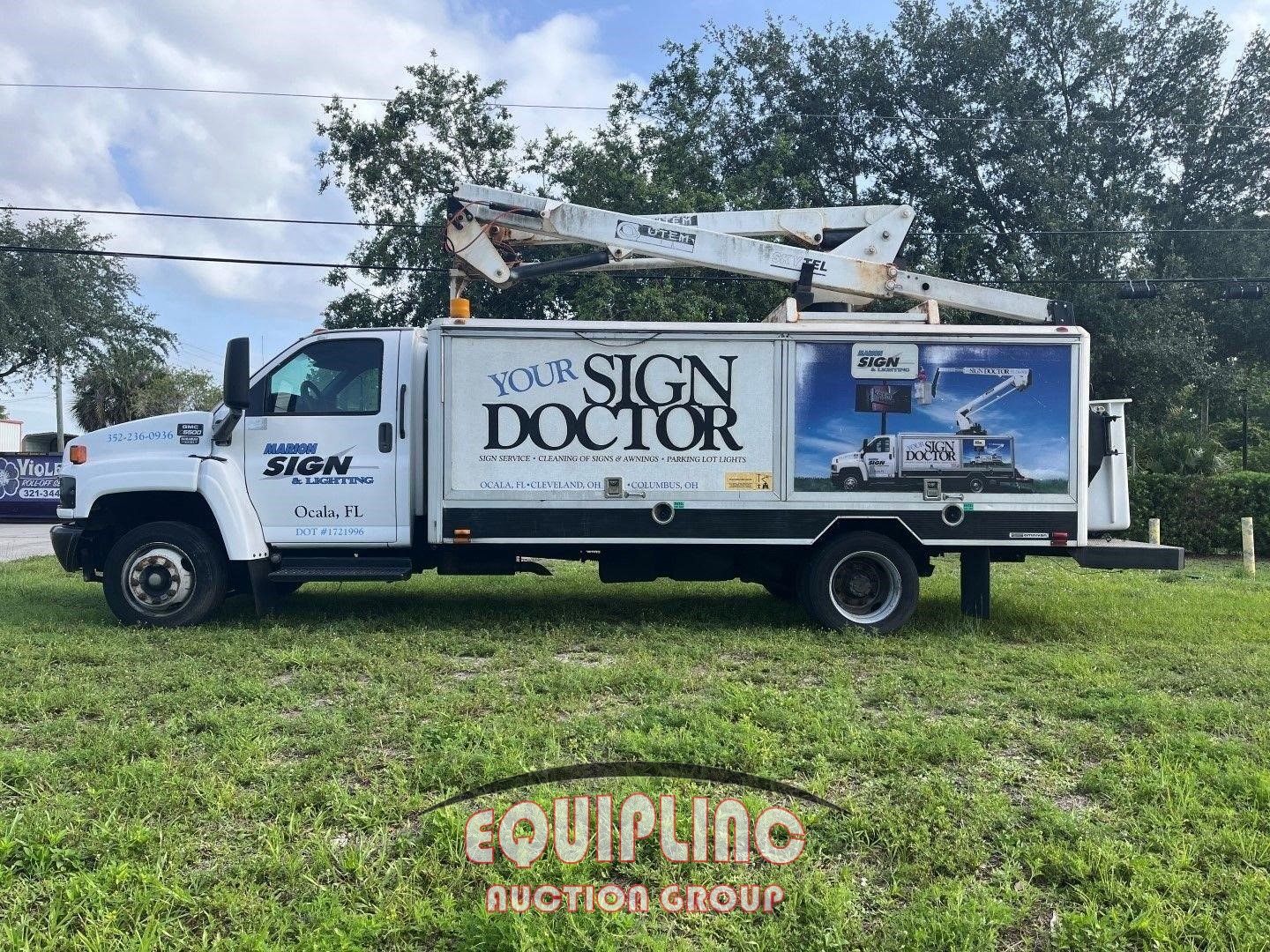 2006 GMC C5500 BUCKET /SIGN TRUCK (A59575)