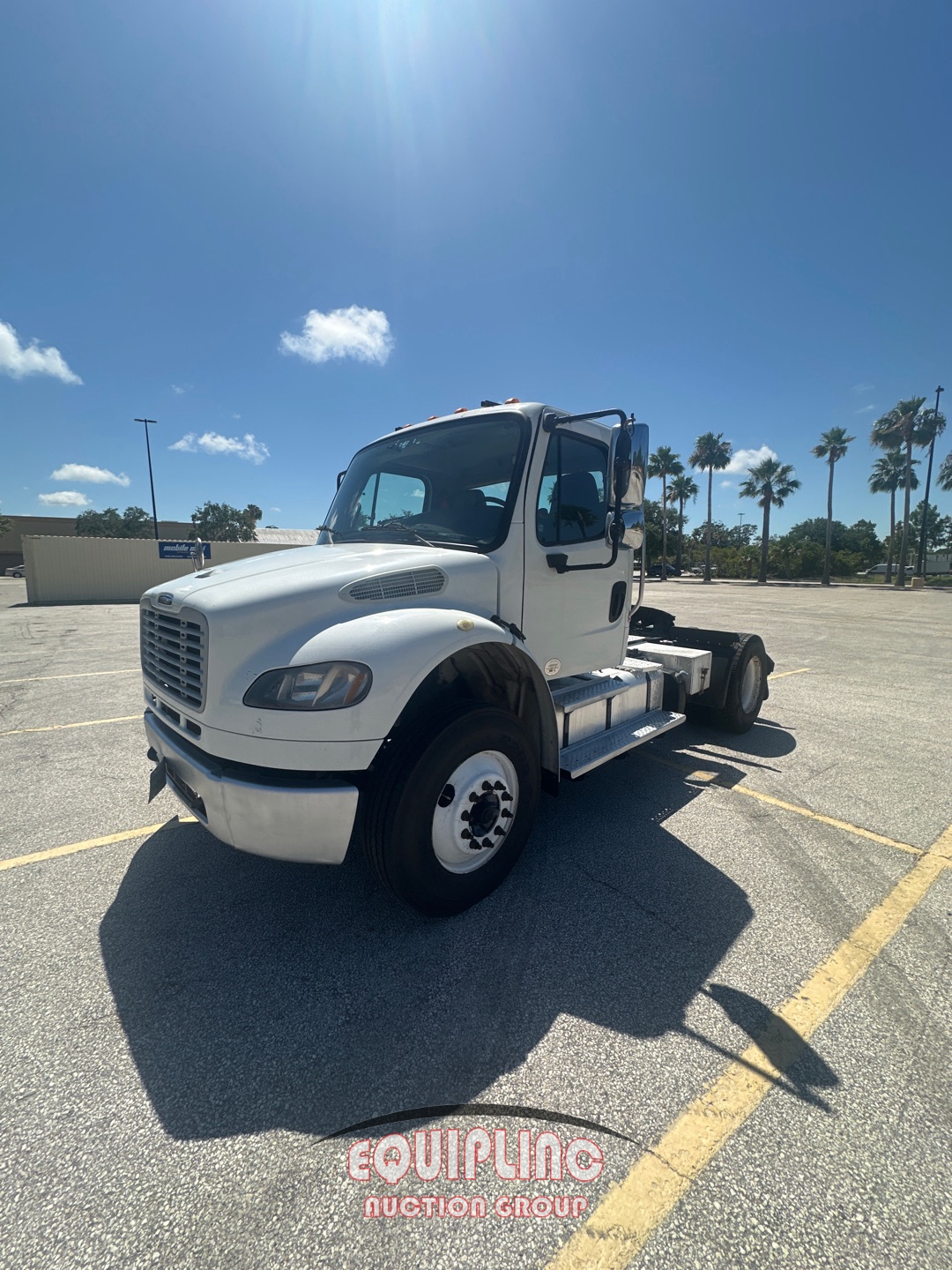 2015 FREIGHTLINER M2 DAY CAB (A52141)