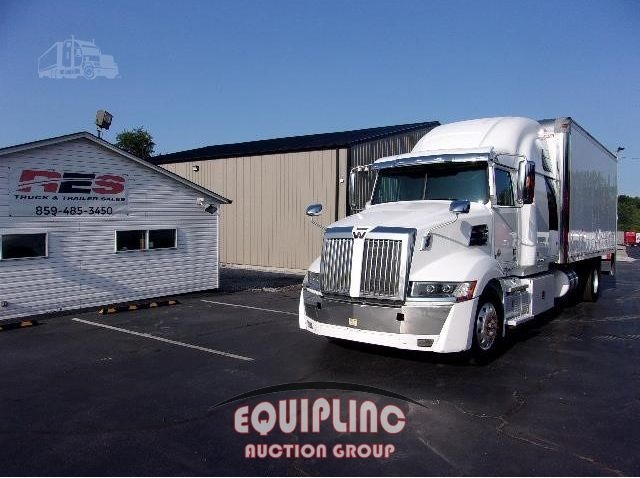 2020 WESTERN STAR 5700XE SLEEPER (A54607)