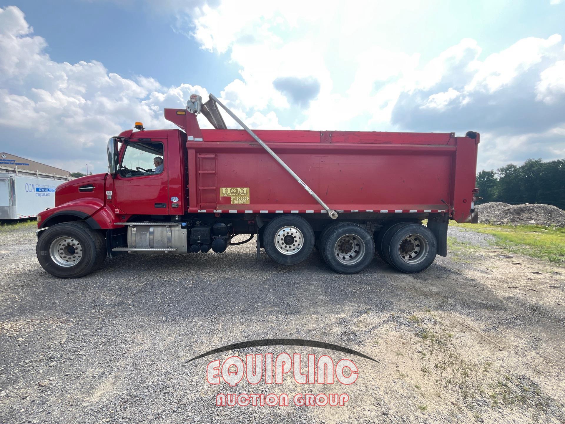 2016 VOLVO VHD TRI-AXLE DUMP TRUCK (A51222)
