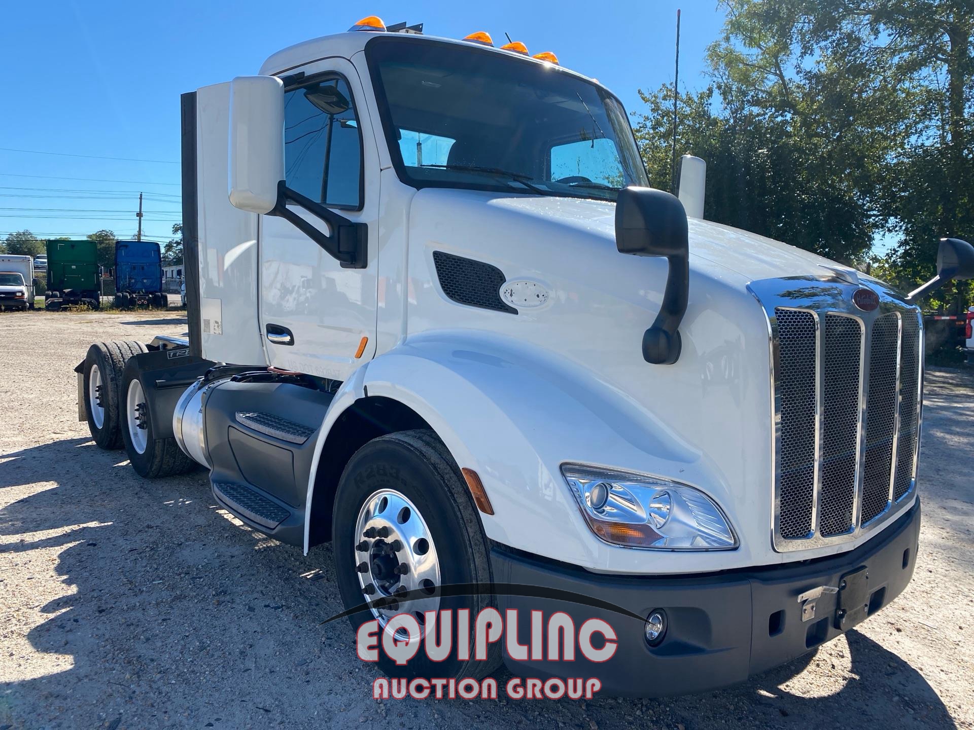 2018 PETERBILT 579 DAY CAB (A56129)