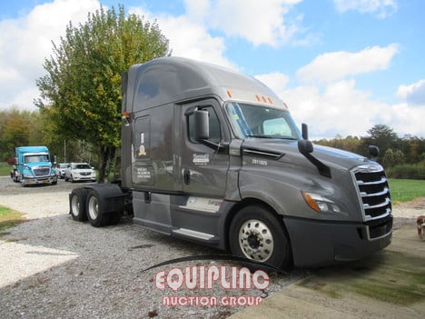 2018 FREIGHTLINER CASCADIA 126 SLEEPER (A57880)