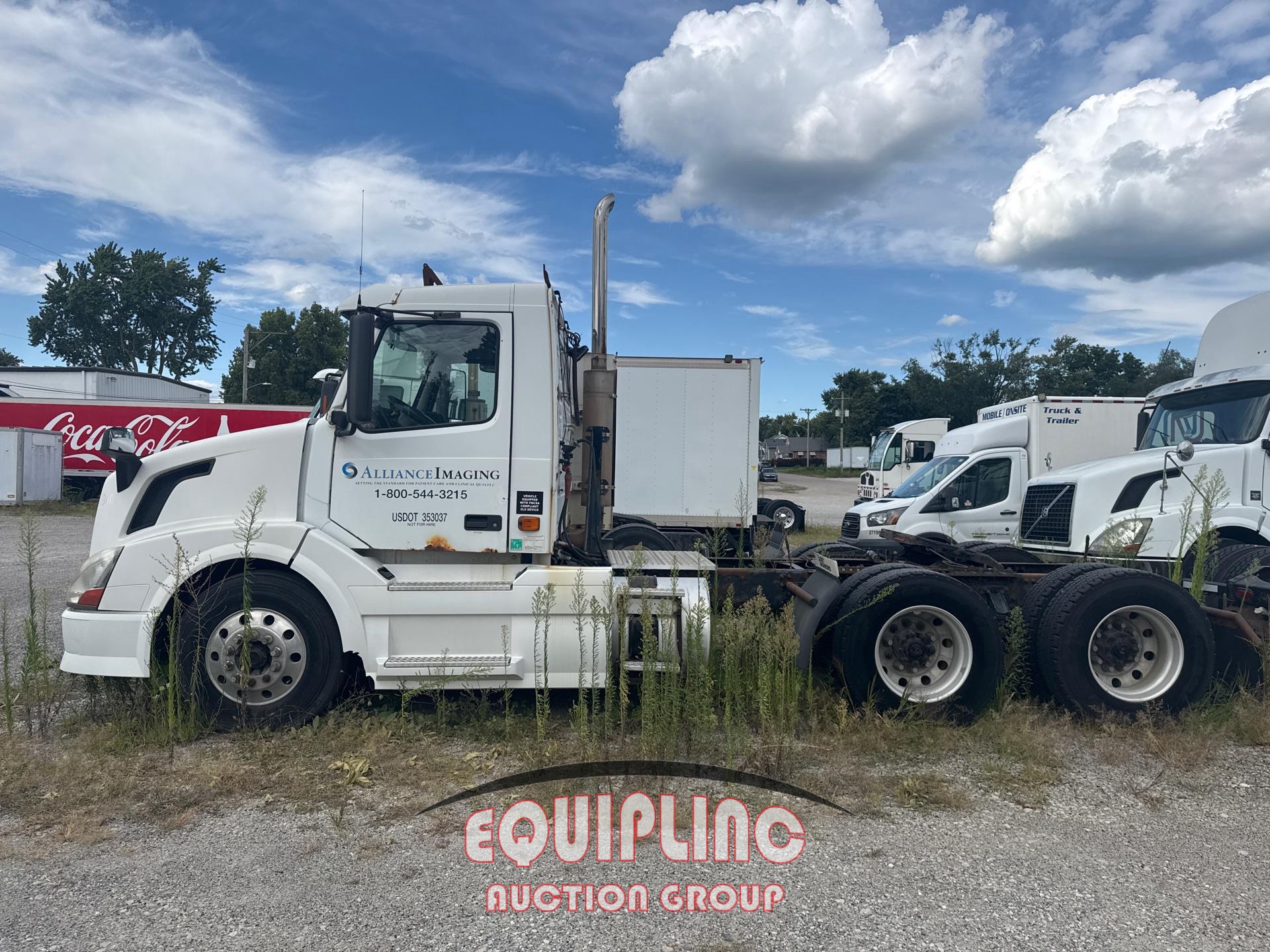 2006 VOLVO VNL DAY CAB (A52577)