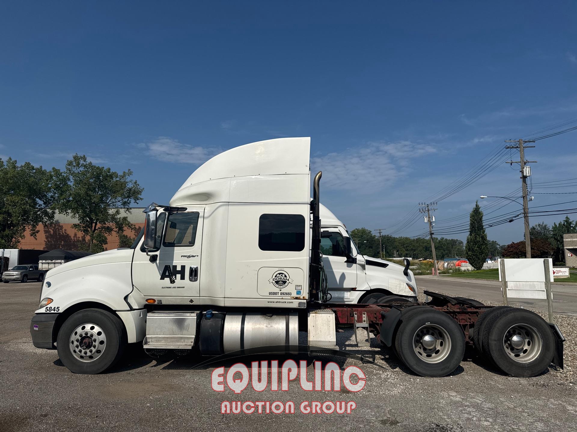 2014 INTERNATIONAL LF687 SLEEPER (A52141)