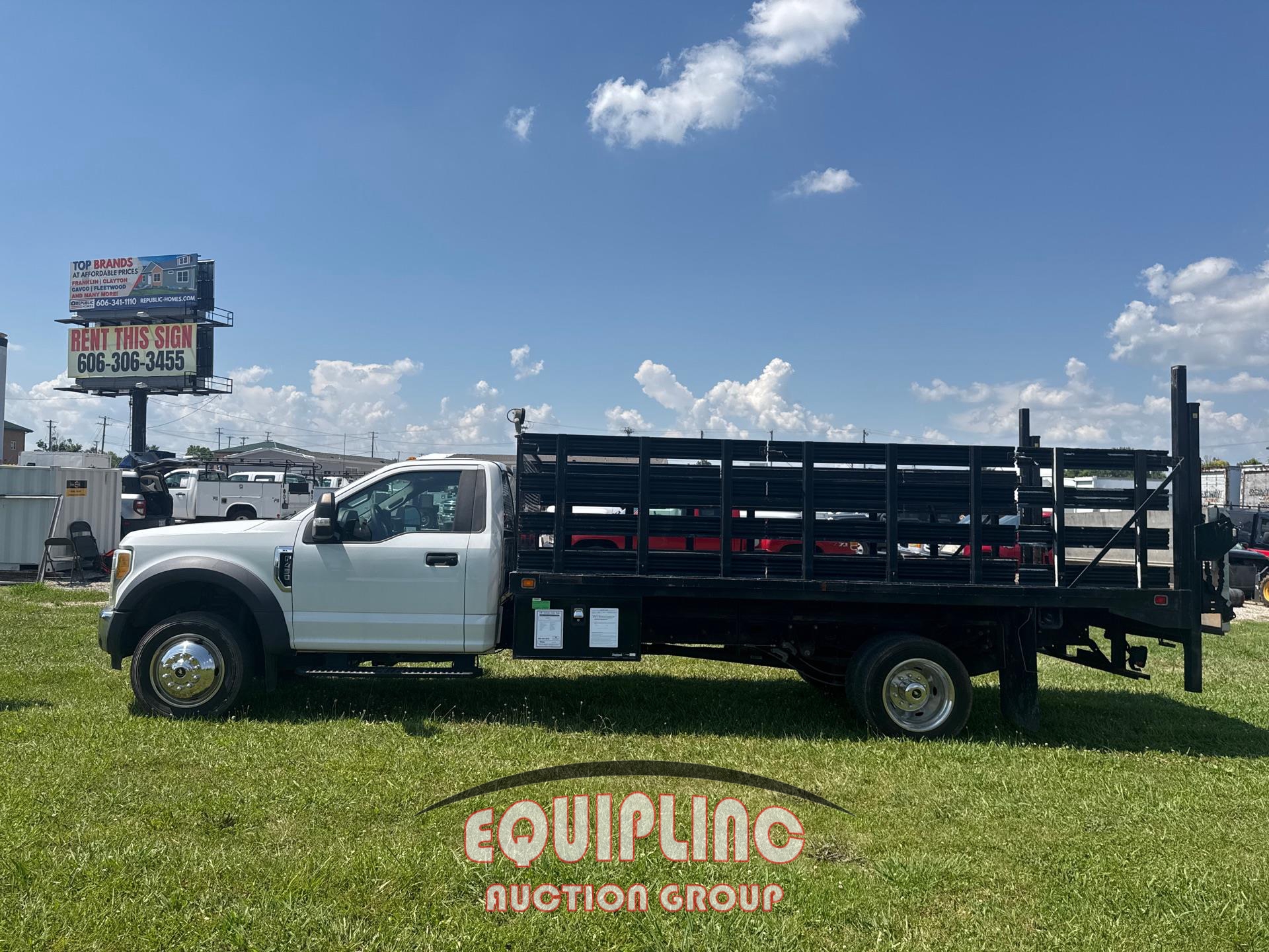 2017 FORD F450 SUPER DUTY STAKE BODY (A50046)