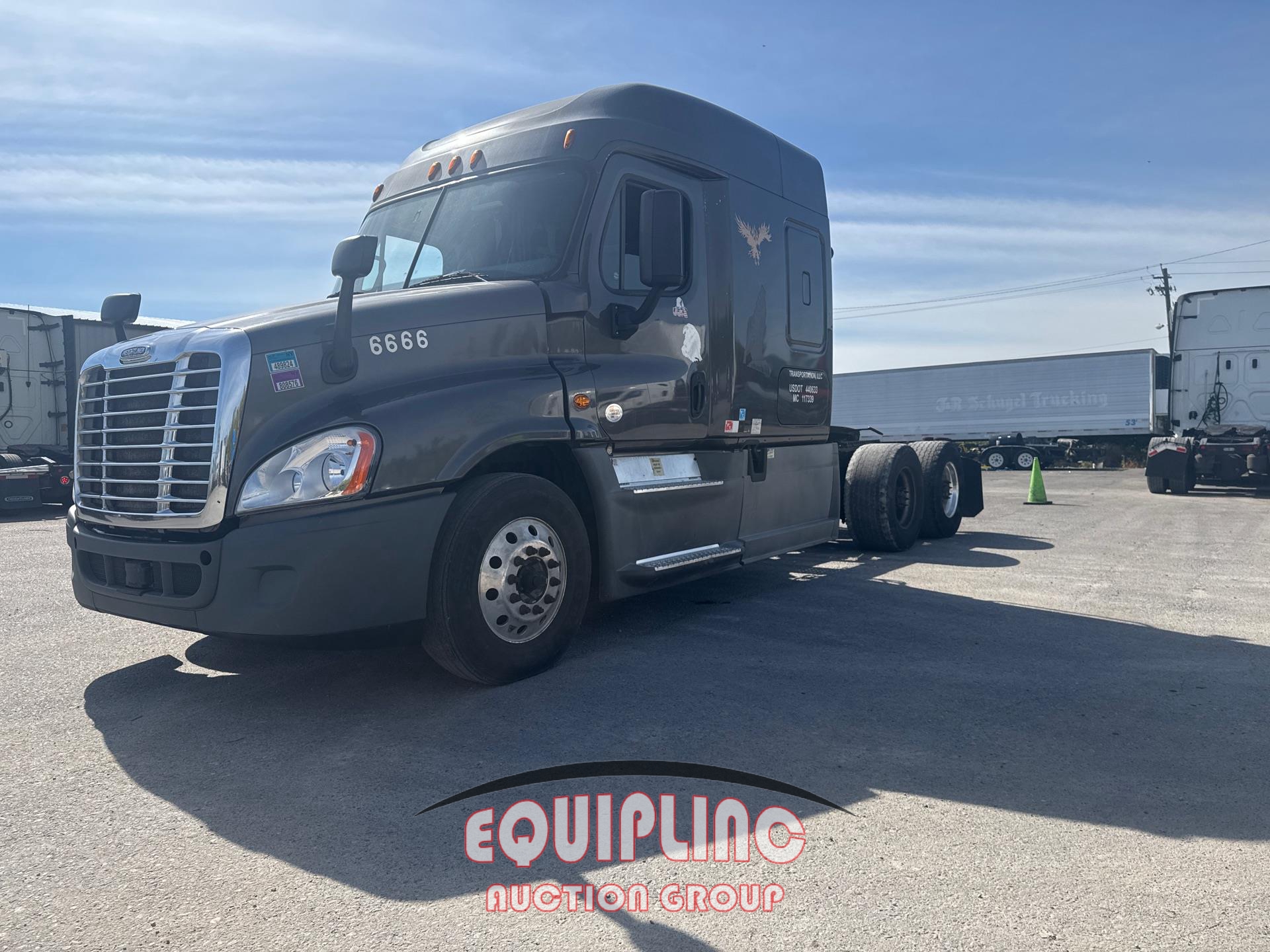 2018 FREIGHTLINER CASCADIA SLEEPER (A59575)