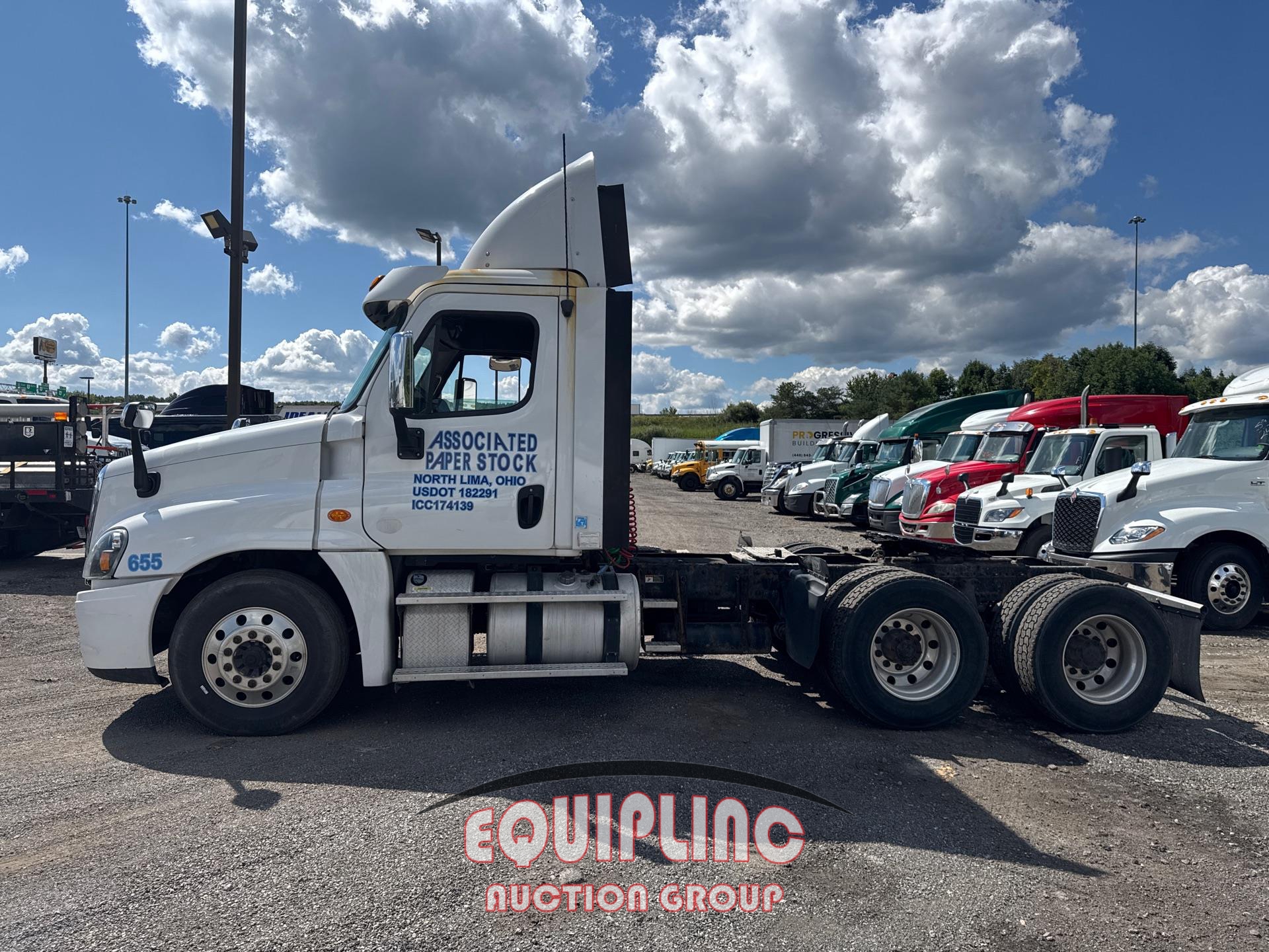 2016 FREIGHTLINER CASCADIA DAY CAB (A52576)