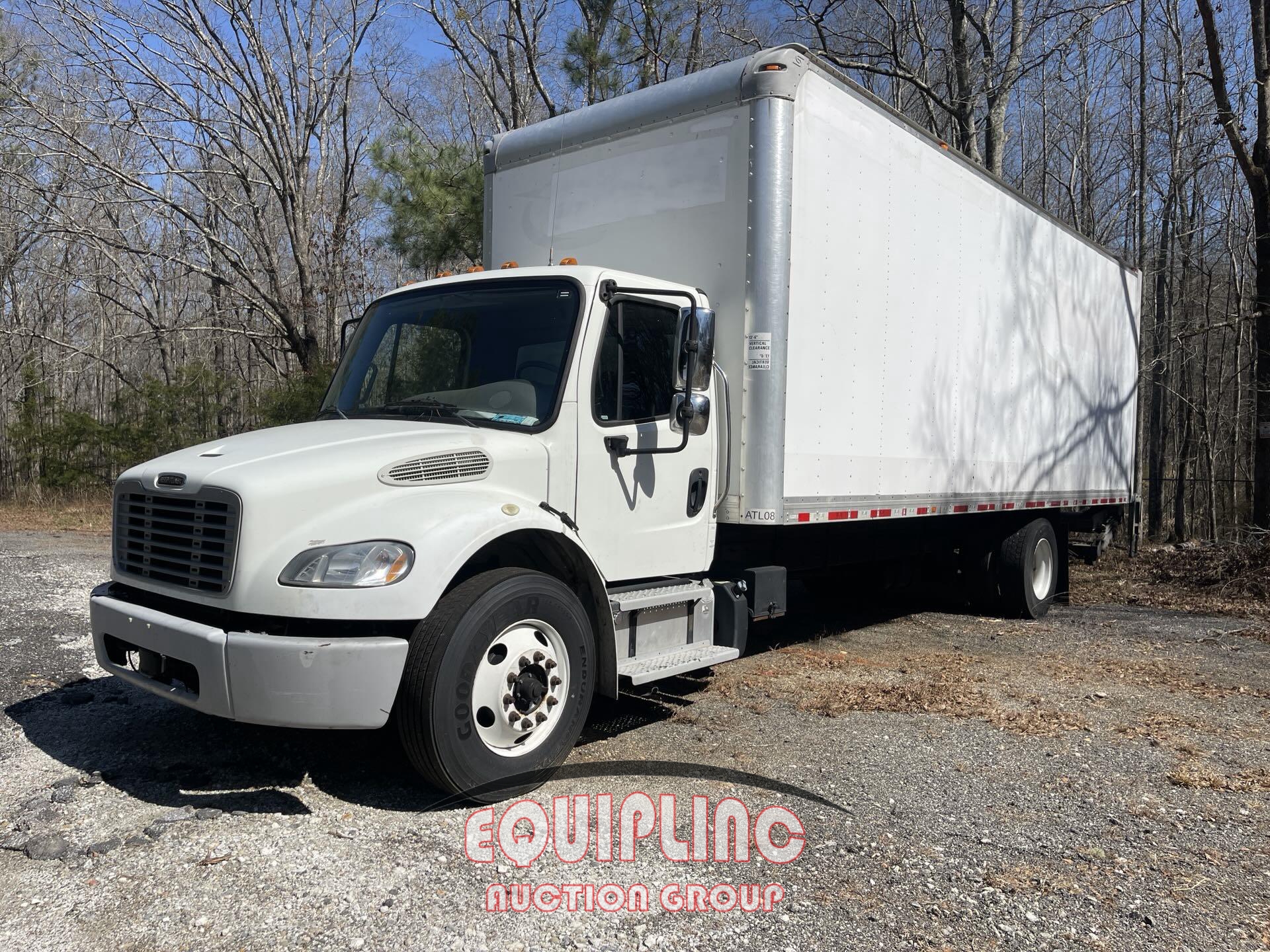 2018 FREIGHTLINER M2 26FT BOX TRUCK (A43004)